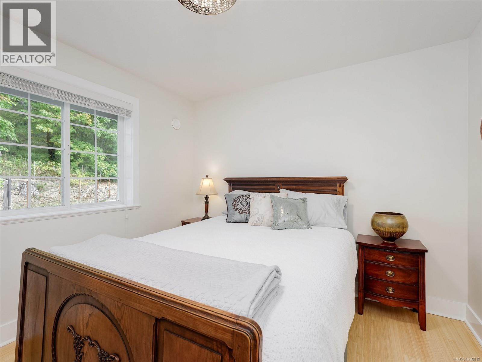  6583 Wallace Drive, Central Saanich