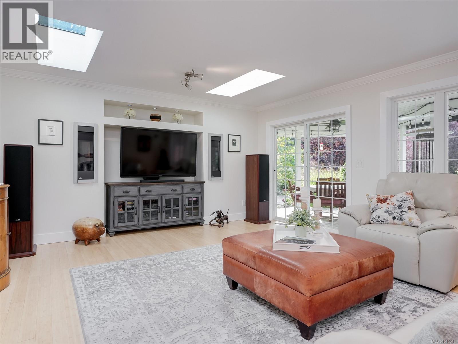  6583 Wallace Drive, Central Saanich