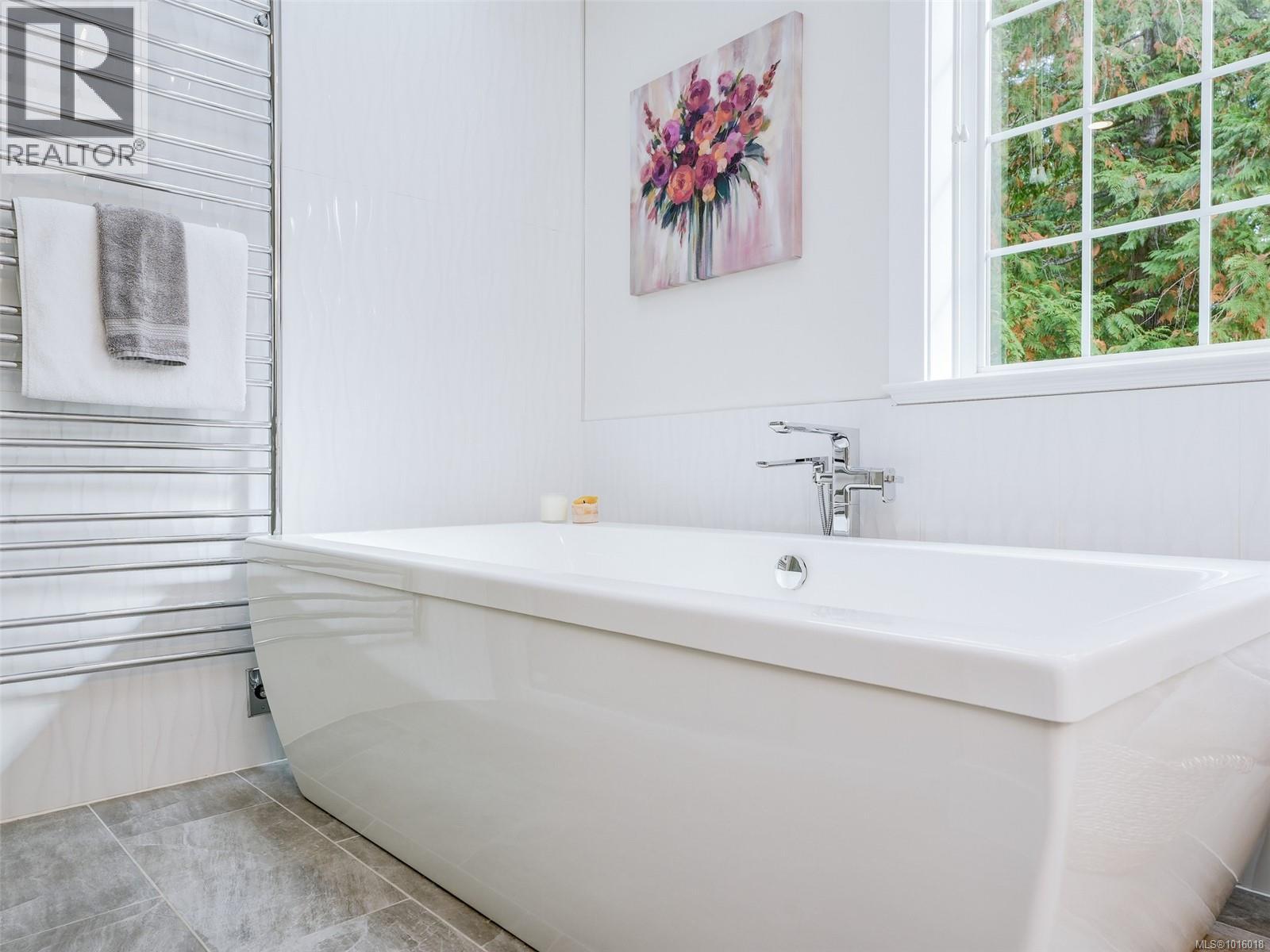  6583 Wallace Drive, Central Saanich