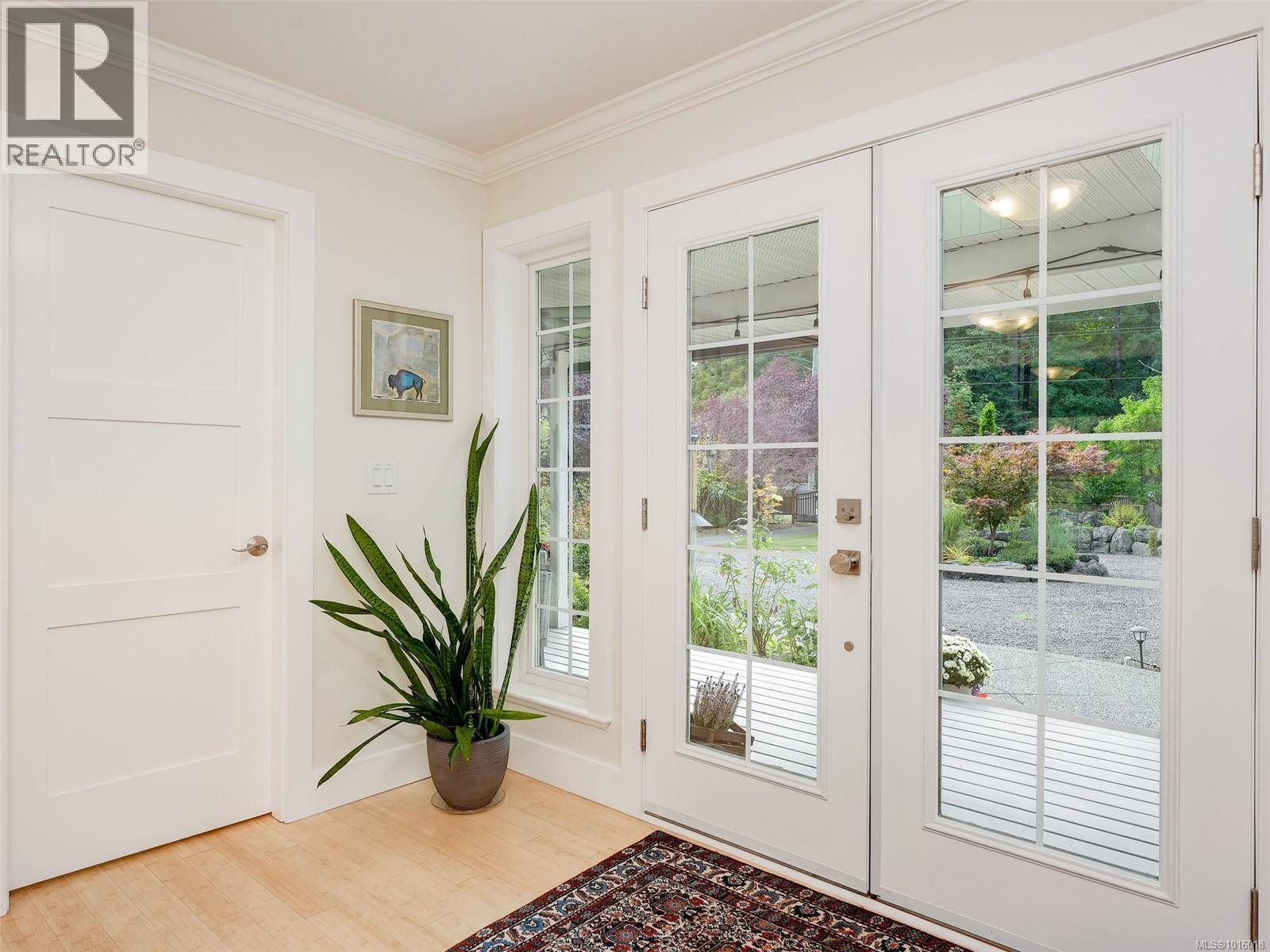  6583 Wallace Drive, Central Saanich