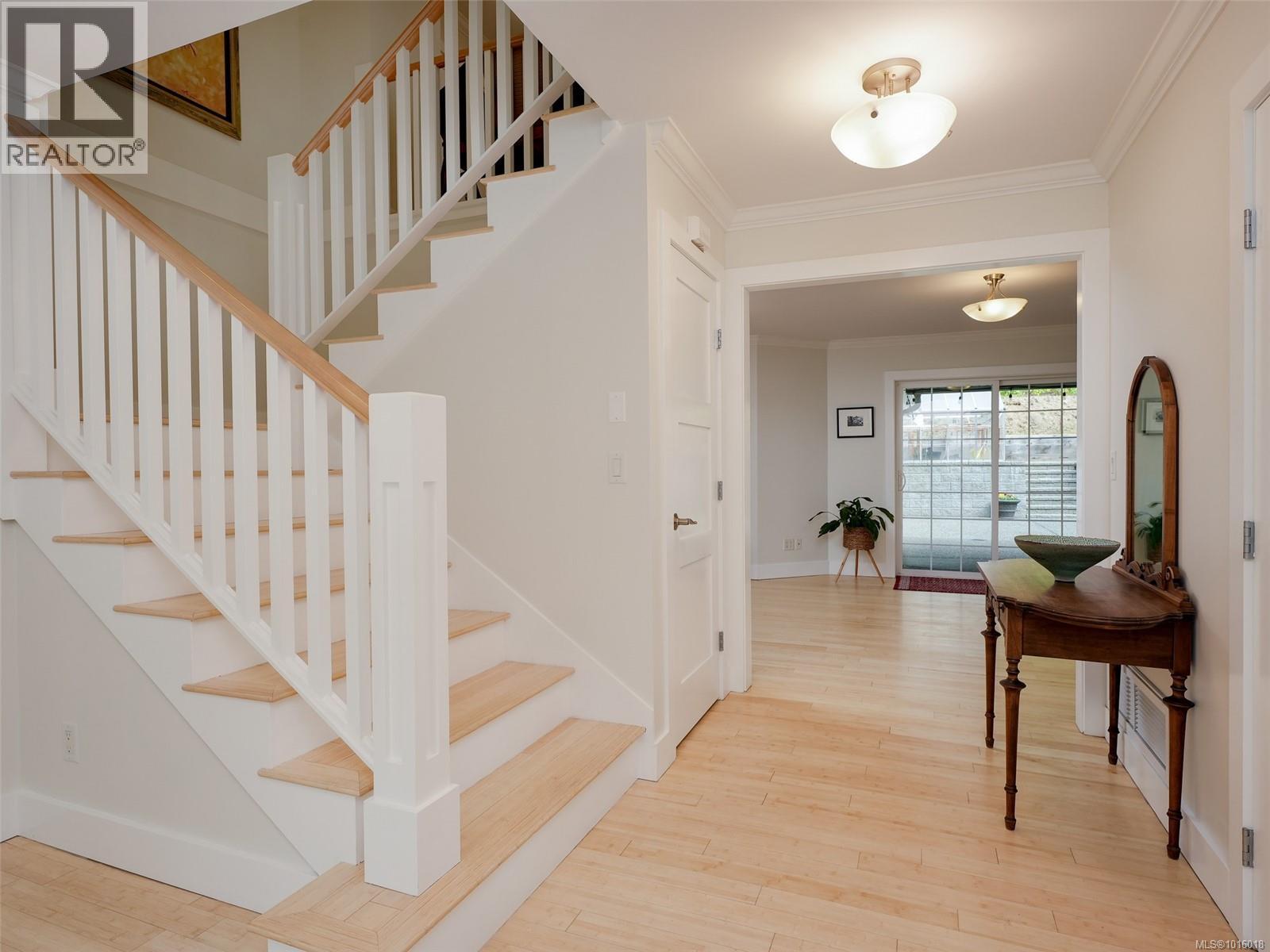  6583 Wallace Drive, Central Saanich