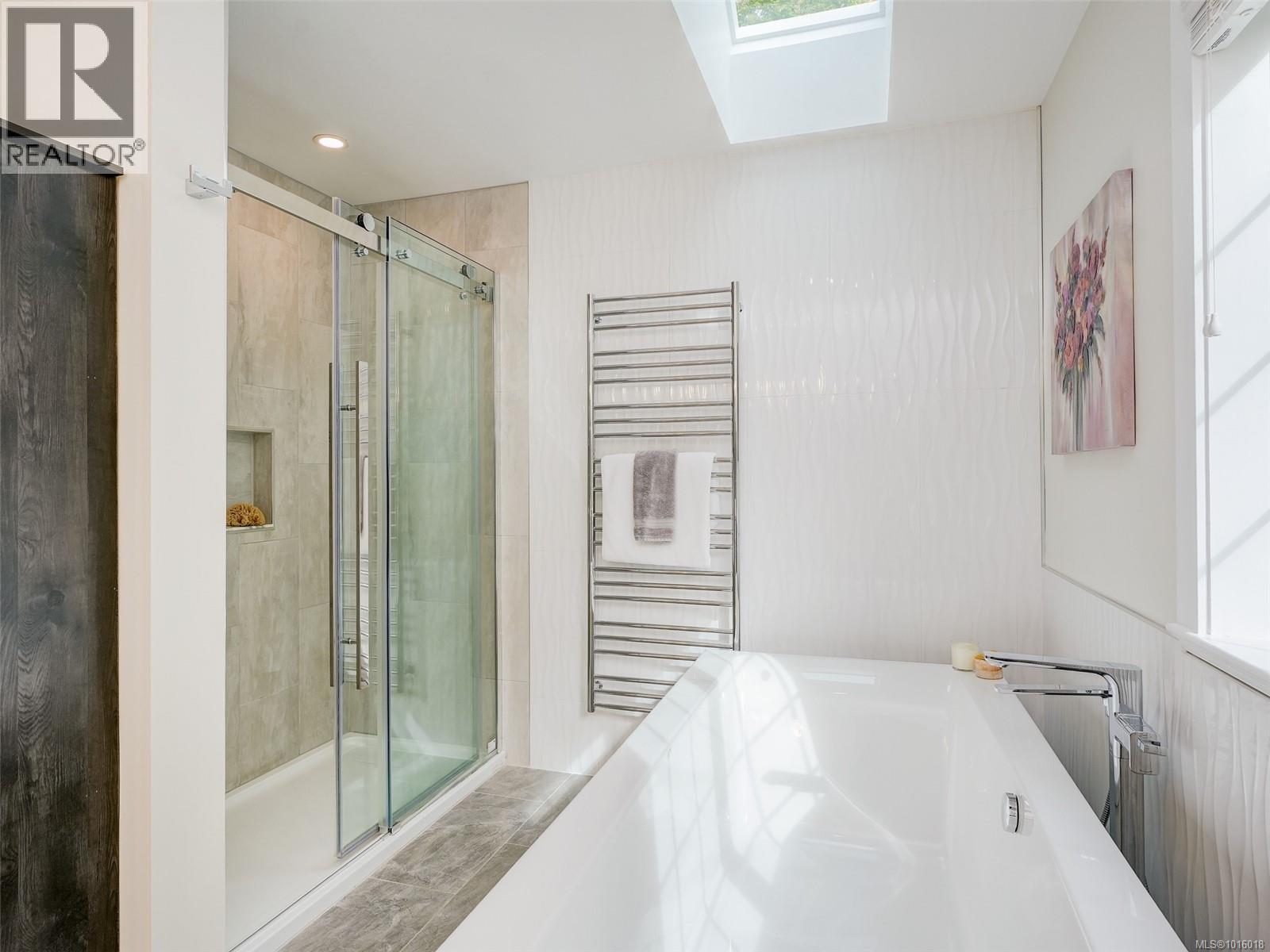  6583 Wallace Drive, Central Saanich