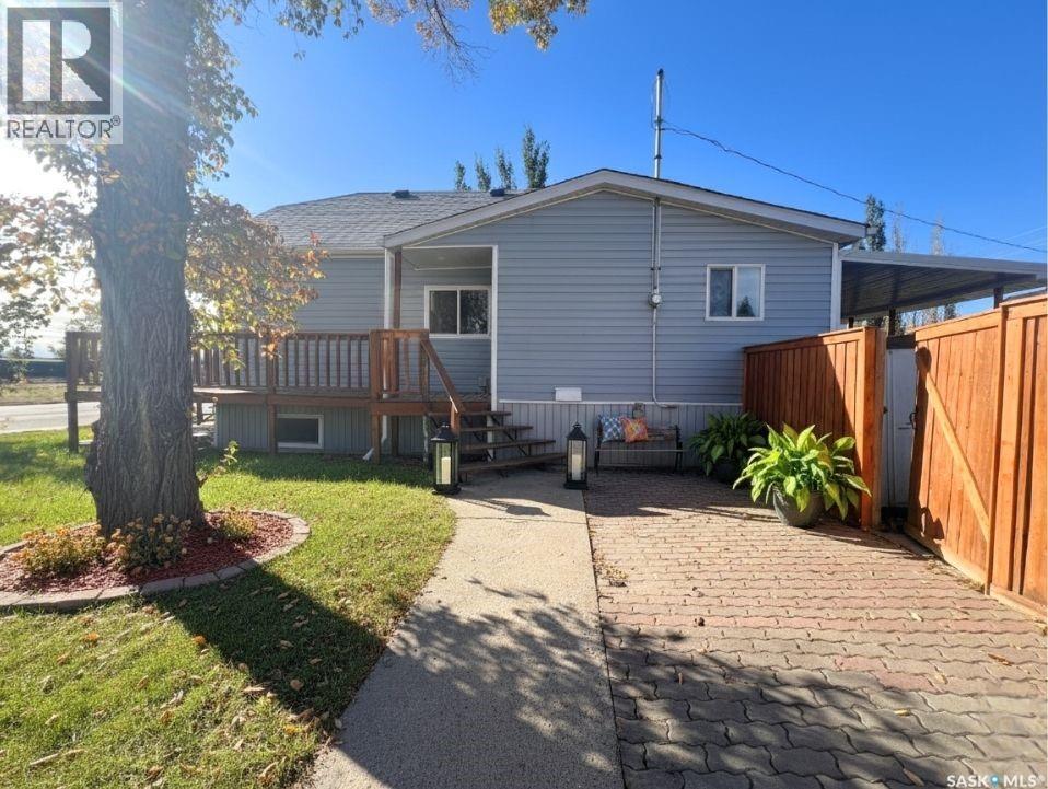 Single Family House Bungalow for Sale in  North Railway STREET E Swift Current 