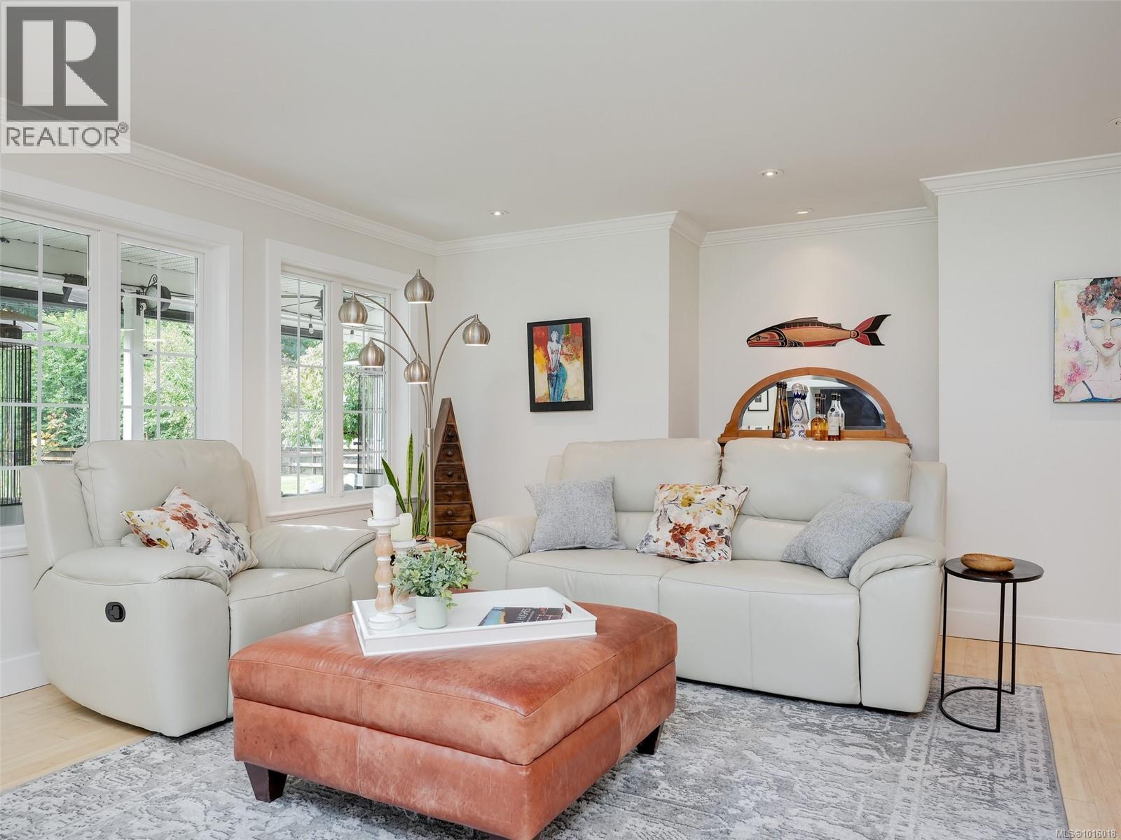  6583 Wallace Drive, Central Saanich