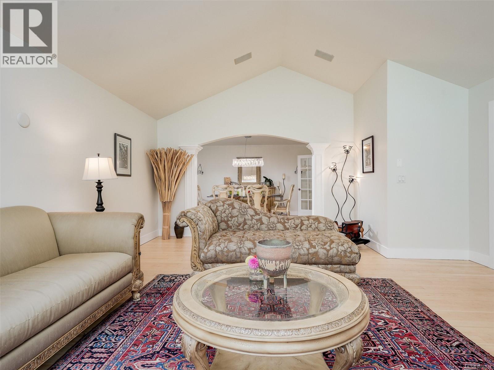  6583 Wallace Drive, Central Saanich