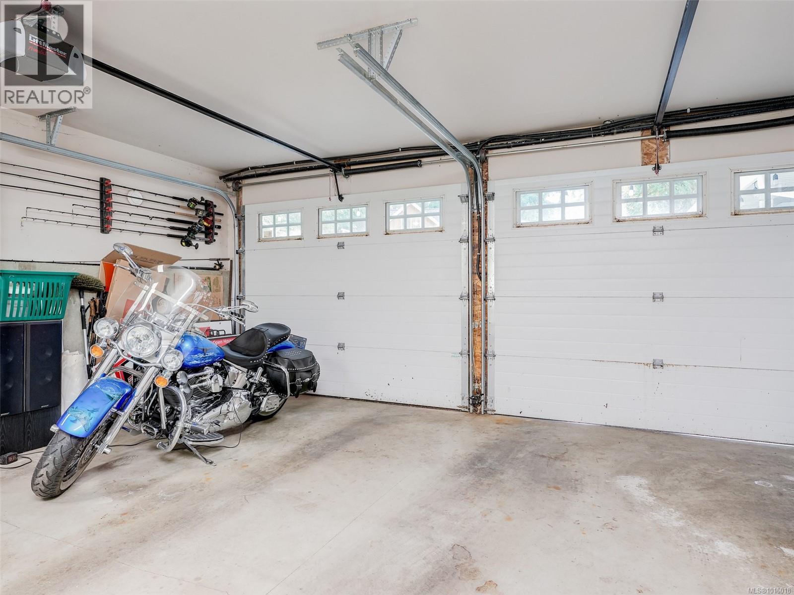  6583 Wallace Drive, Central Saanich