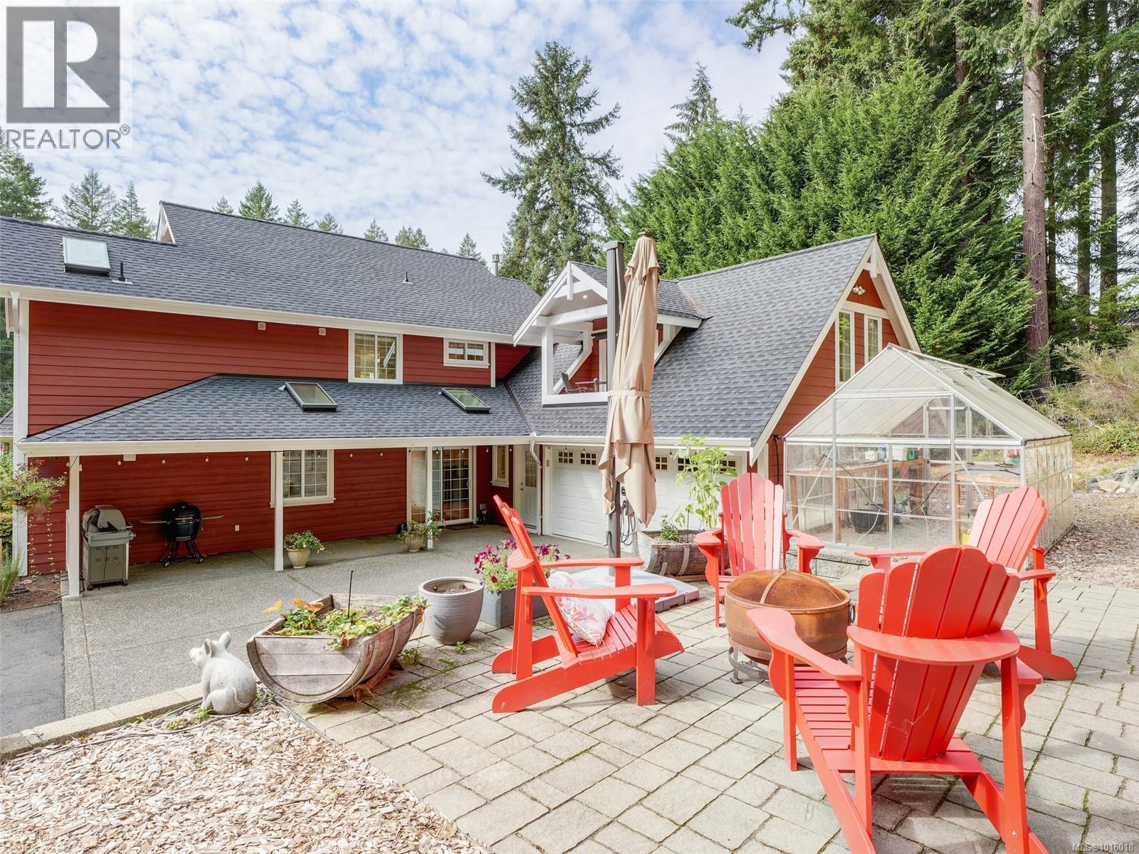  6583 Wallace Drive, Central Saanich