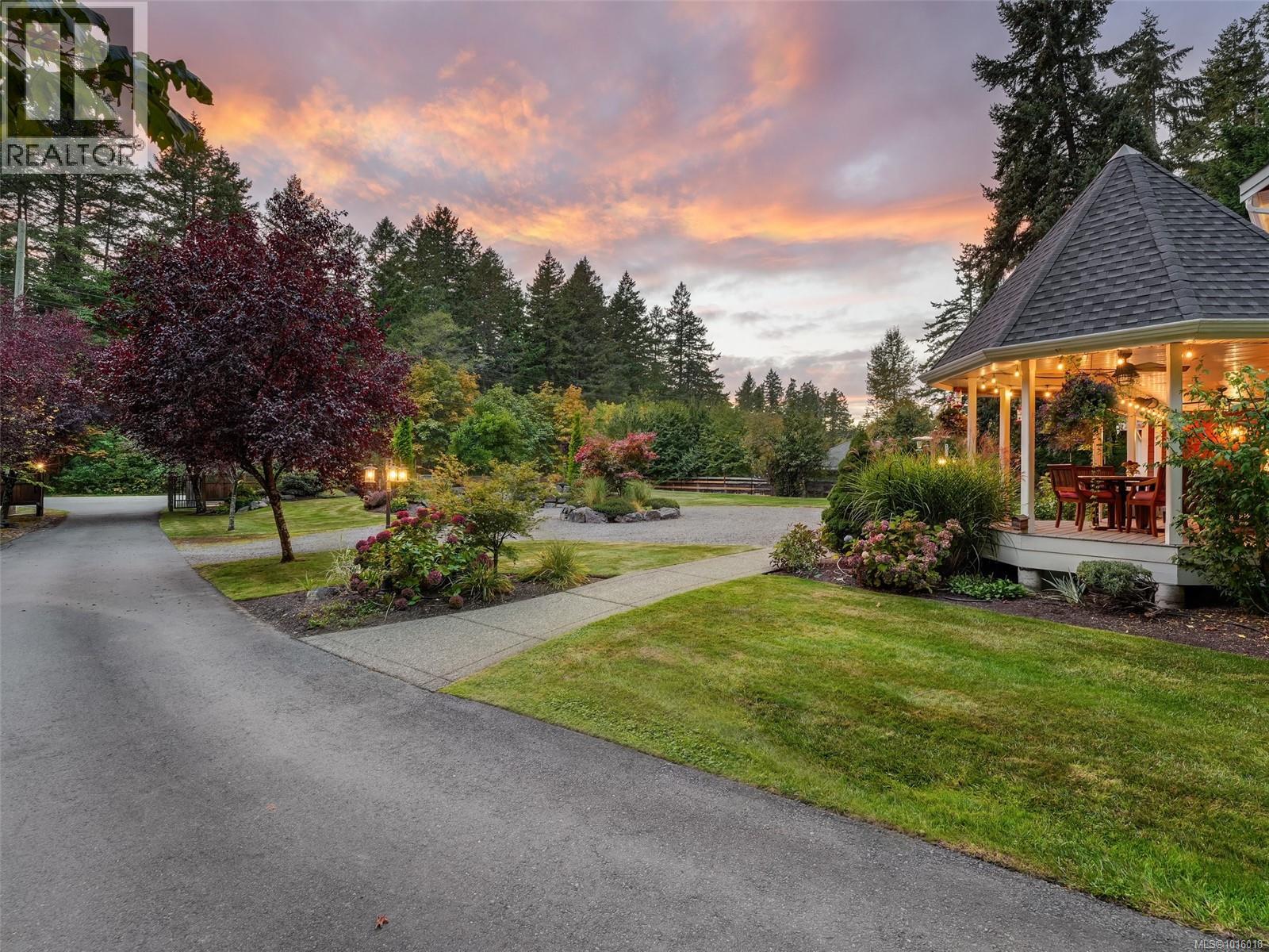  6583 Wallace Drive, Central Saanich