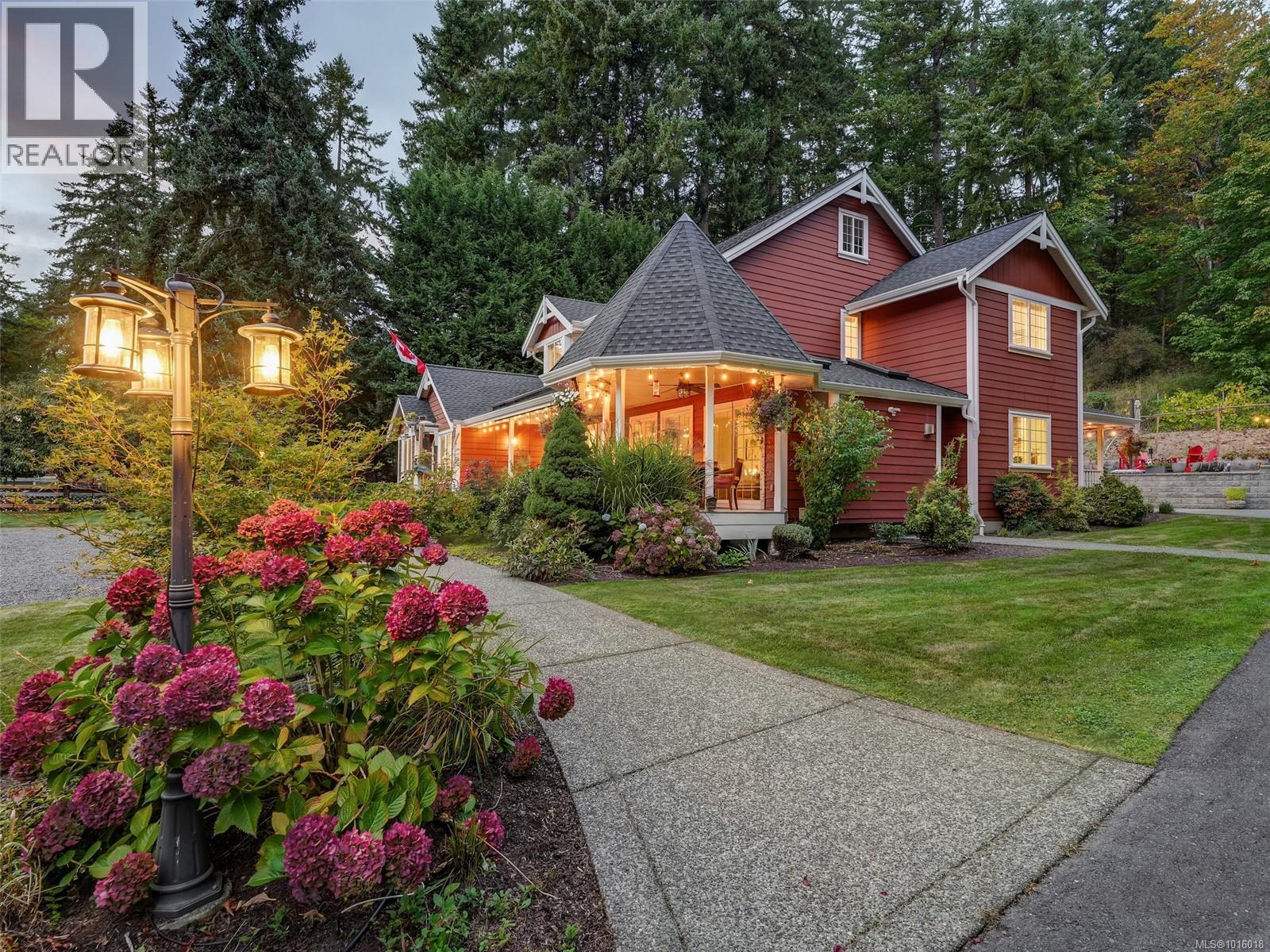 6583 Wallace Drive, Central Saanich