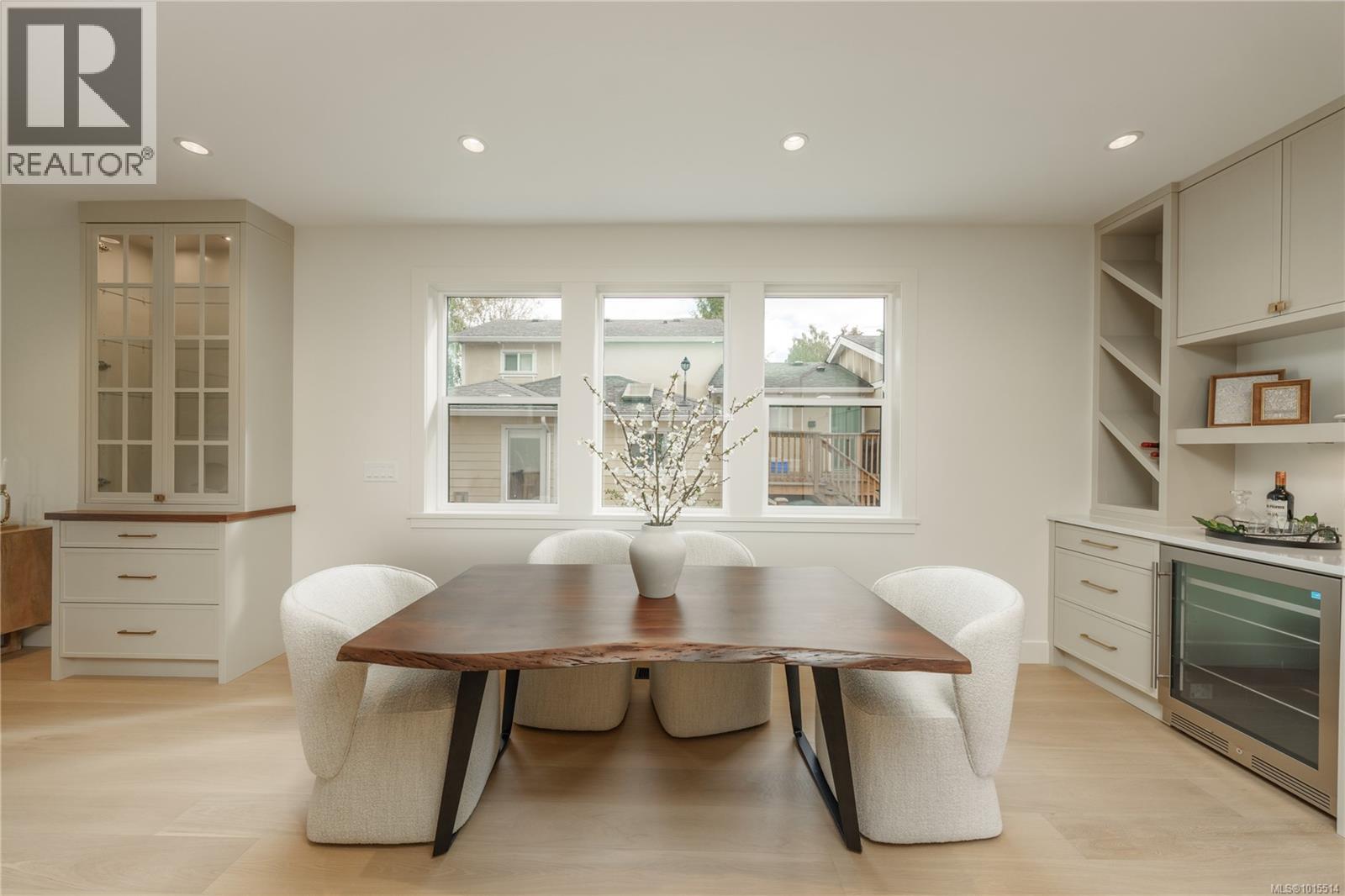  1772 Chandler Avenue, Victoria