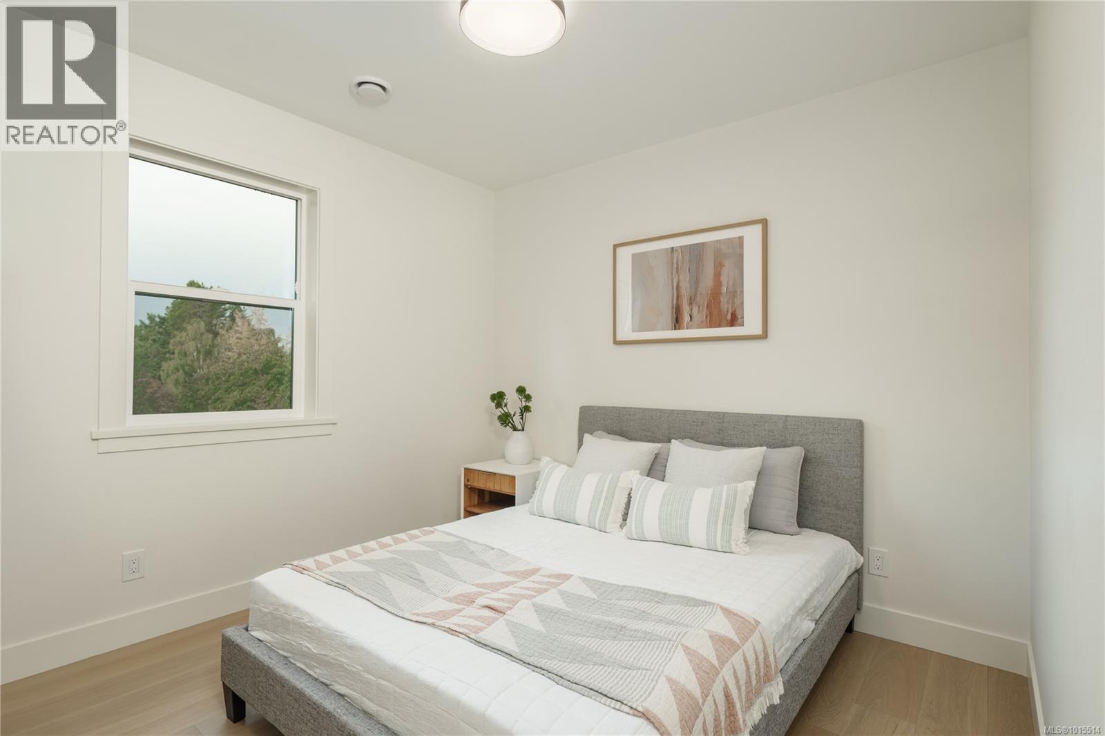  1772 Chandler Avenue, Victoria