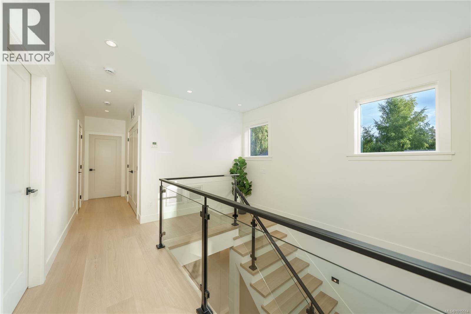  1772 Chandler Avenue, Victoria