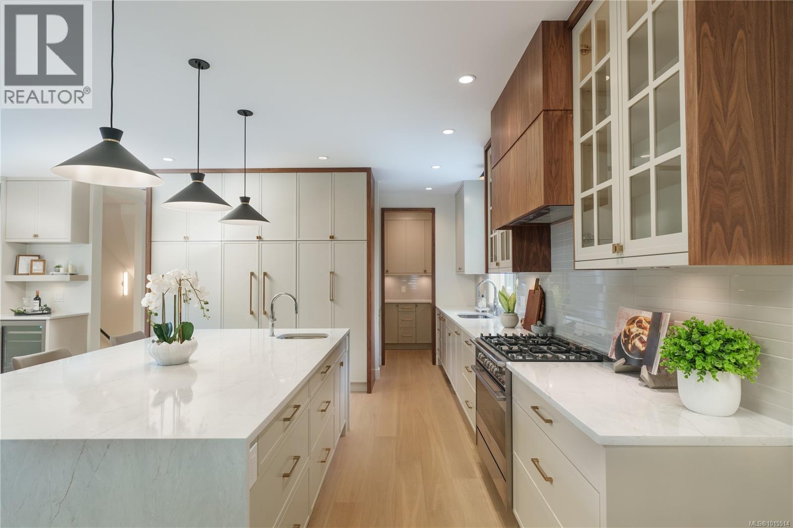  1772 Chandler Avenue, Victoria