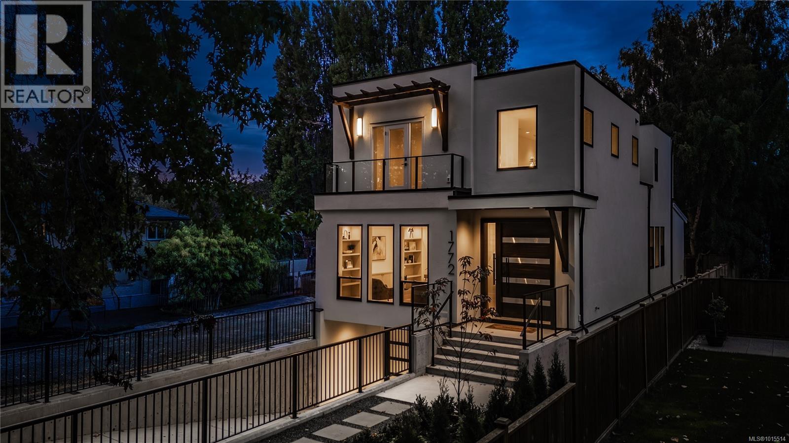  1772 Chandler Avenue, Victoria