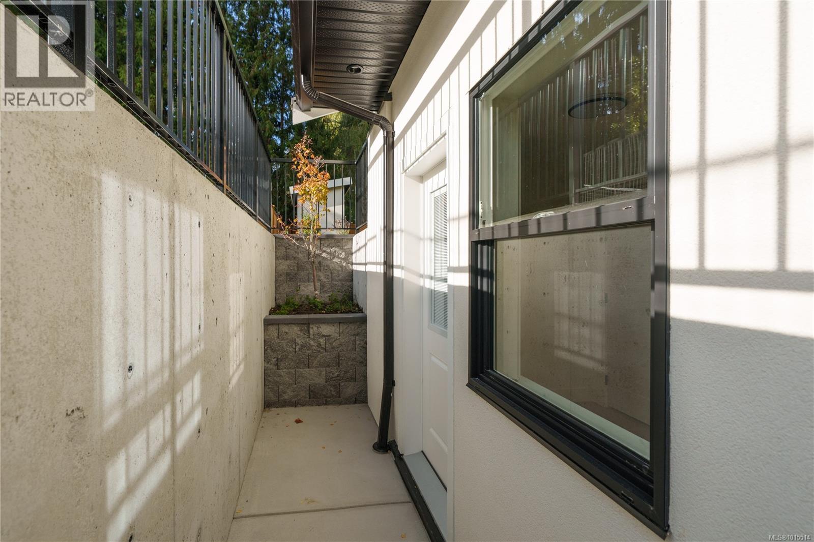  1772 Chandler Avenue, Victoria