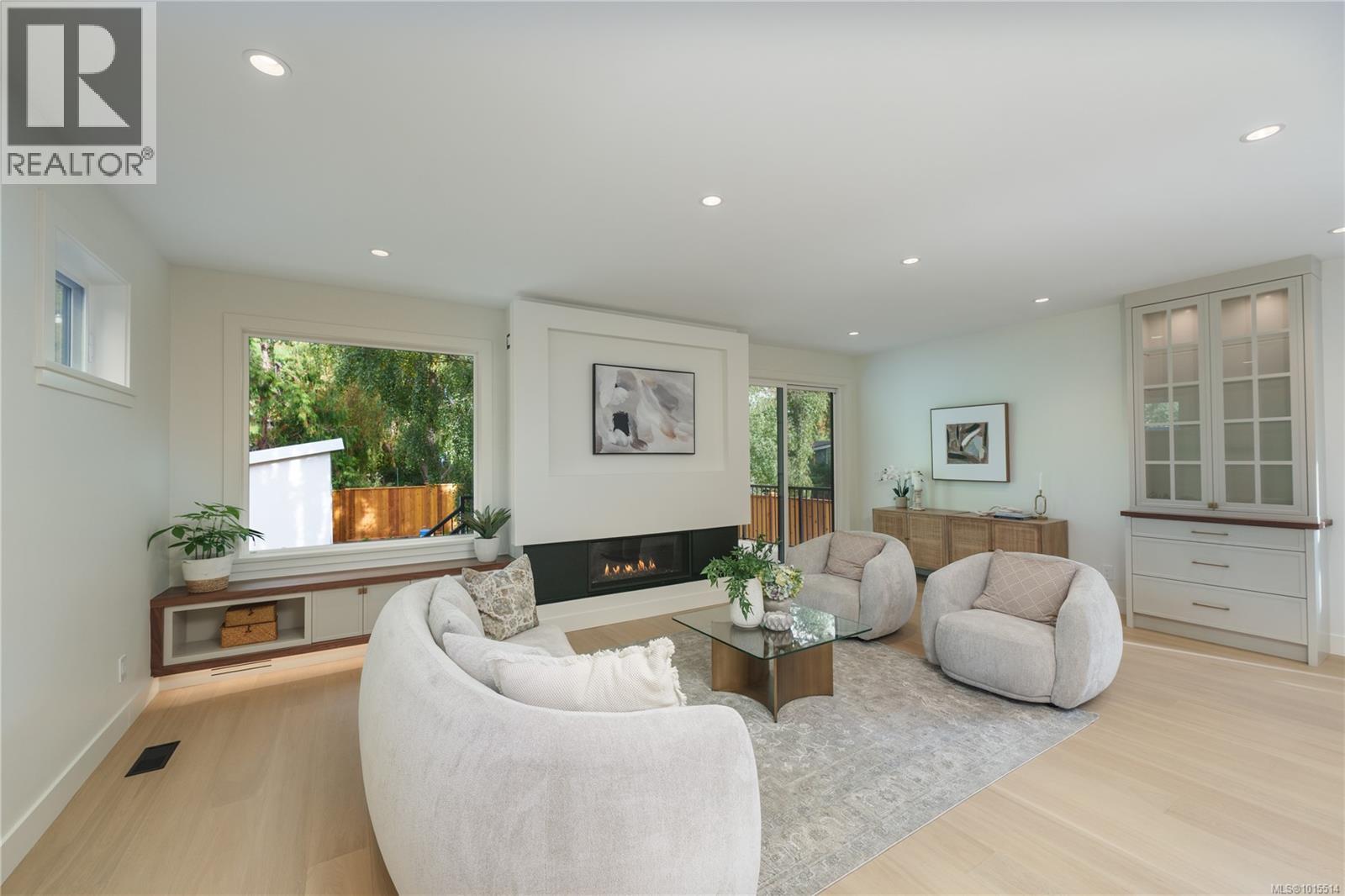  1772 Chandler Avenue, Victoria