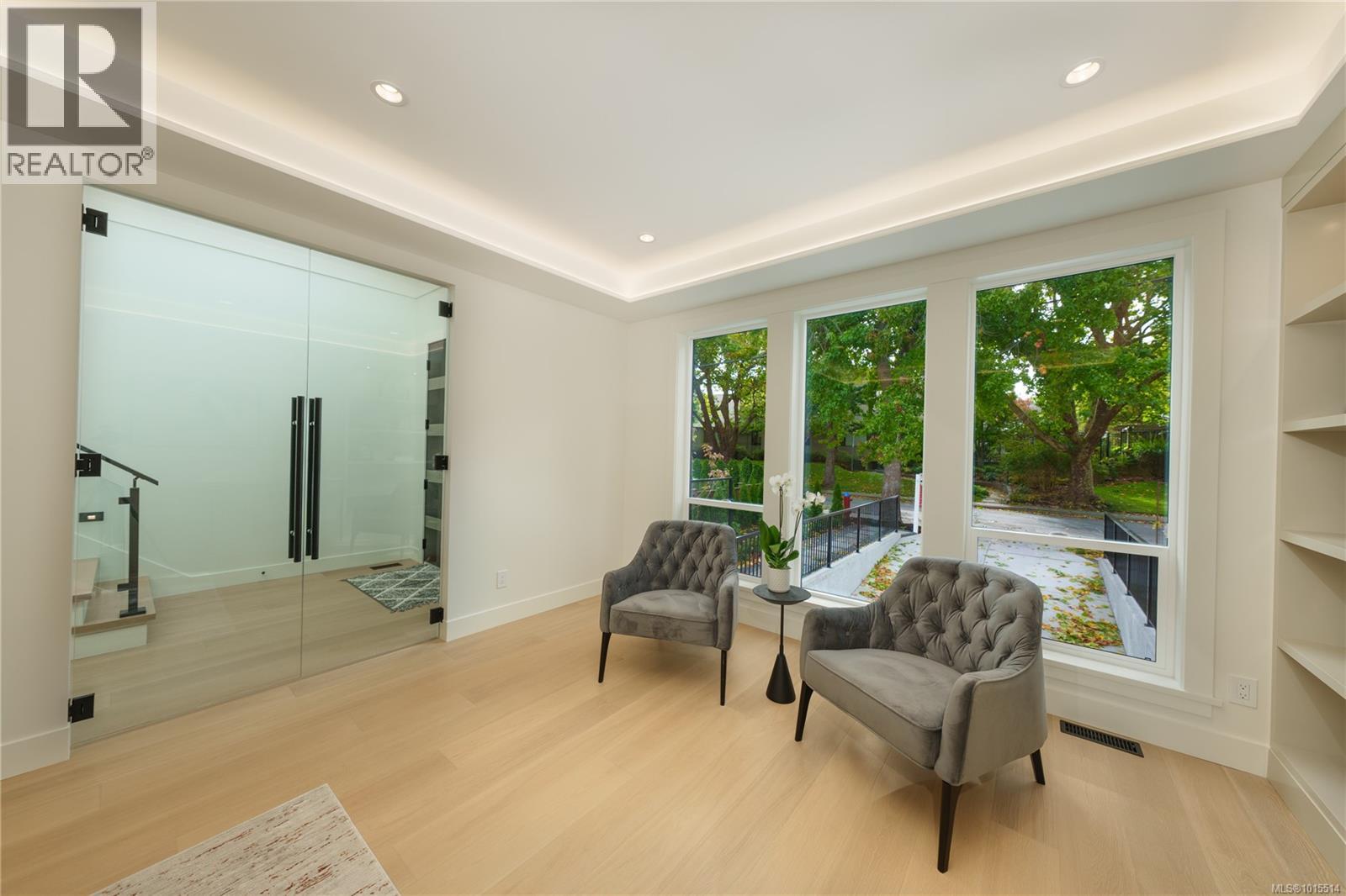  1772 Chandler Avenue, Victoria