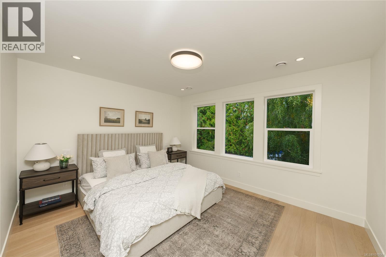  1772 Chandler Avenue, Victoria