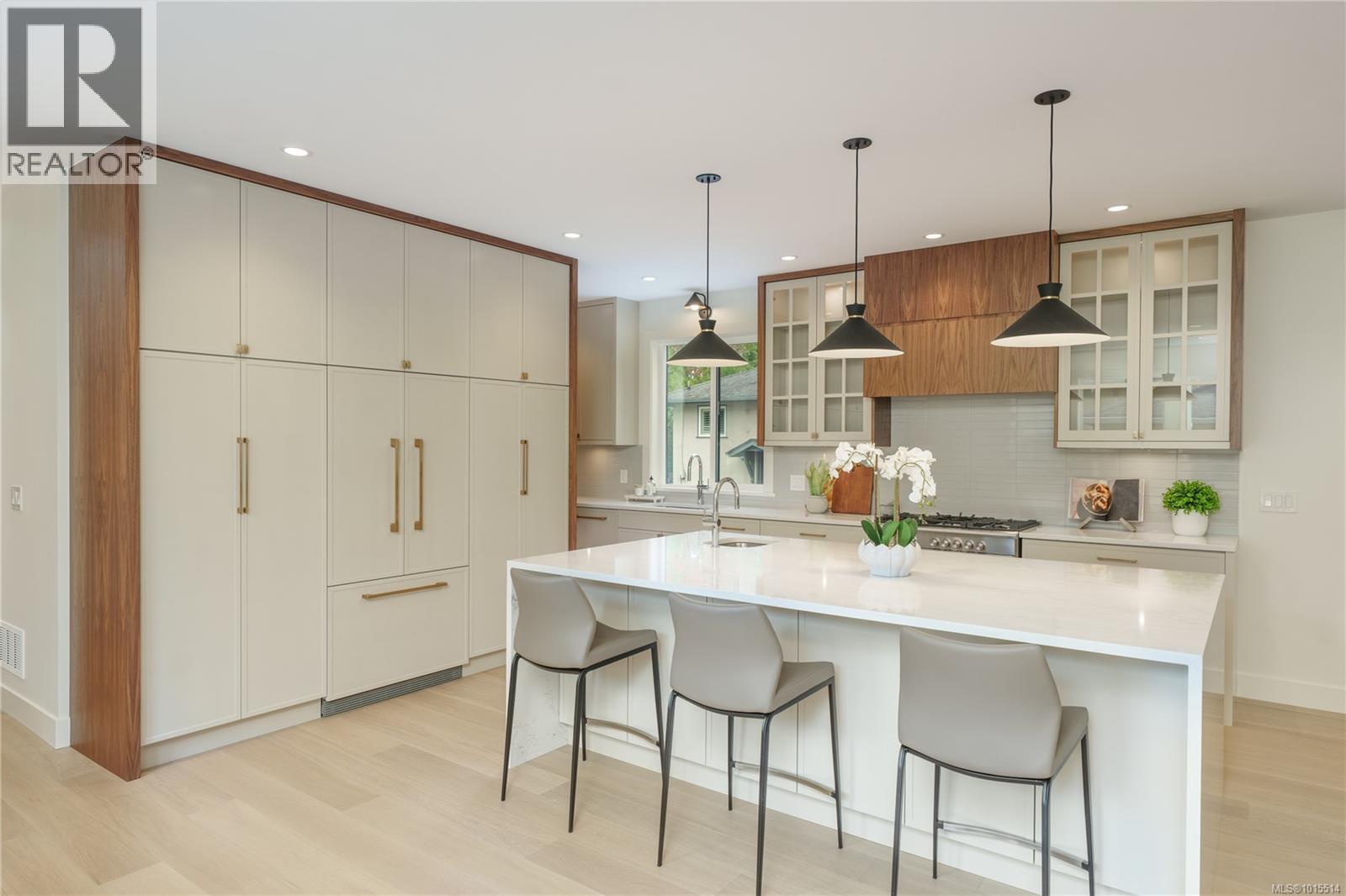  1772 Chandler Avenue, Victoria