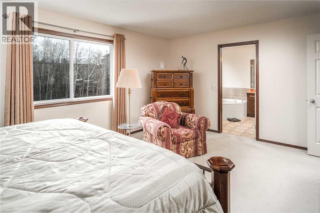 Single Family House for Sale in  St Moritz Place SW Springbank Hill Calgary 