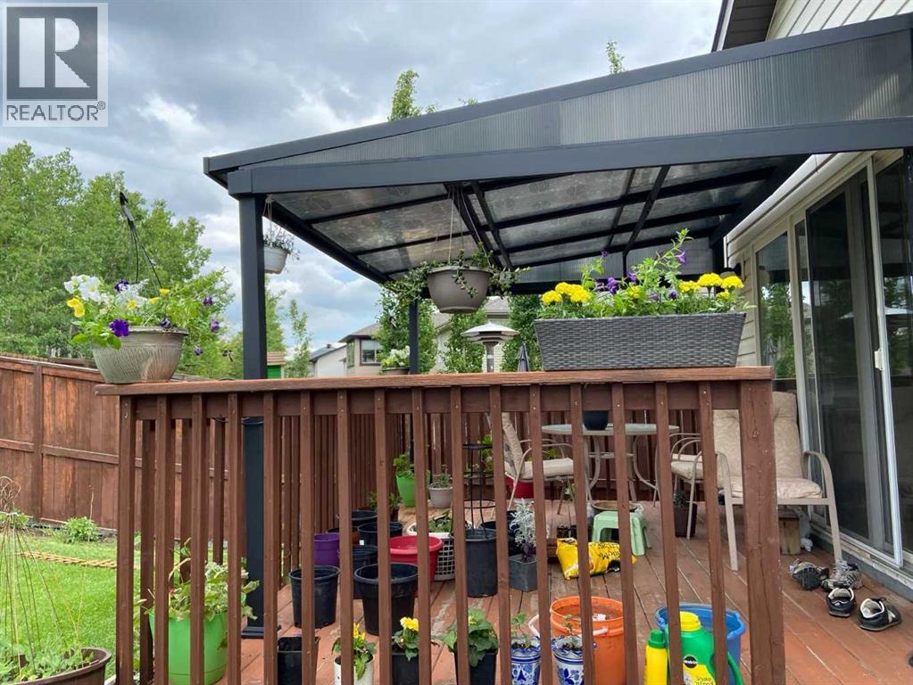 Single Family House for Sale in  St Moritz Place SW Springbank Hill Calgary 