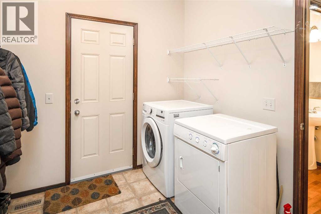 Single Family House for Sale in  St Moritz Place SW Springbank Hill Calgary 