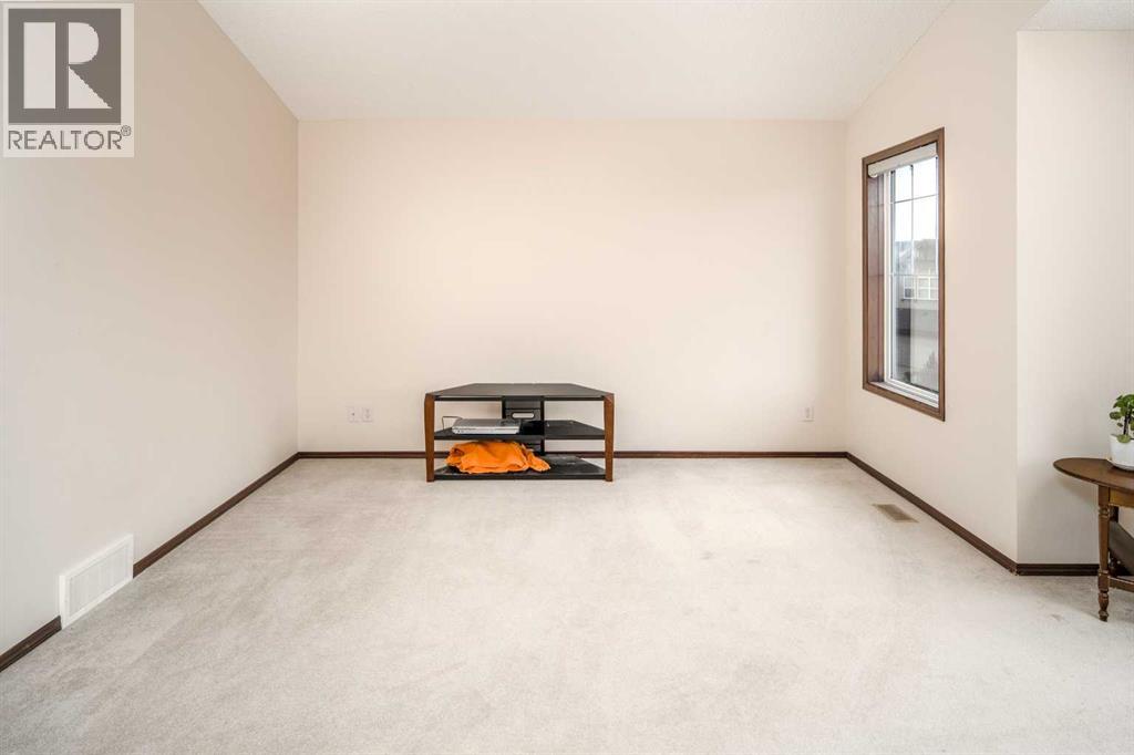 Single Family House for Sale in  St Moritz Place SW Springbank Hill Calgary 