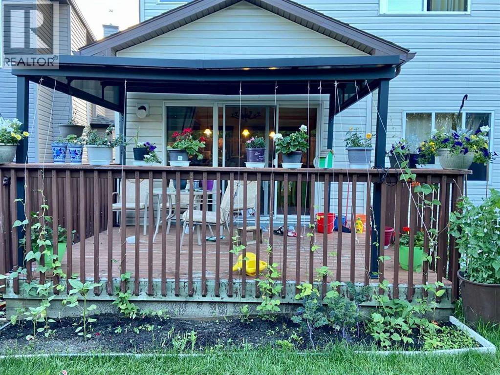 Single Family House for Sale in  St Moritz Place SW Springbank Hill Calgary 