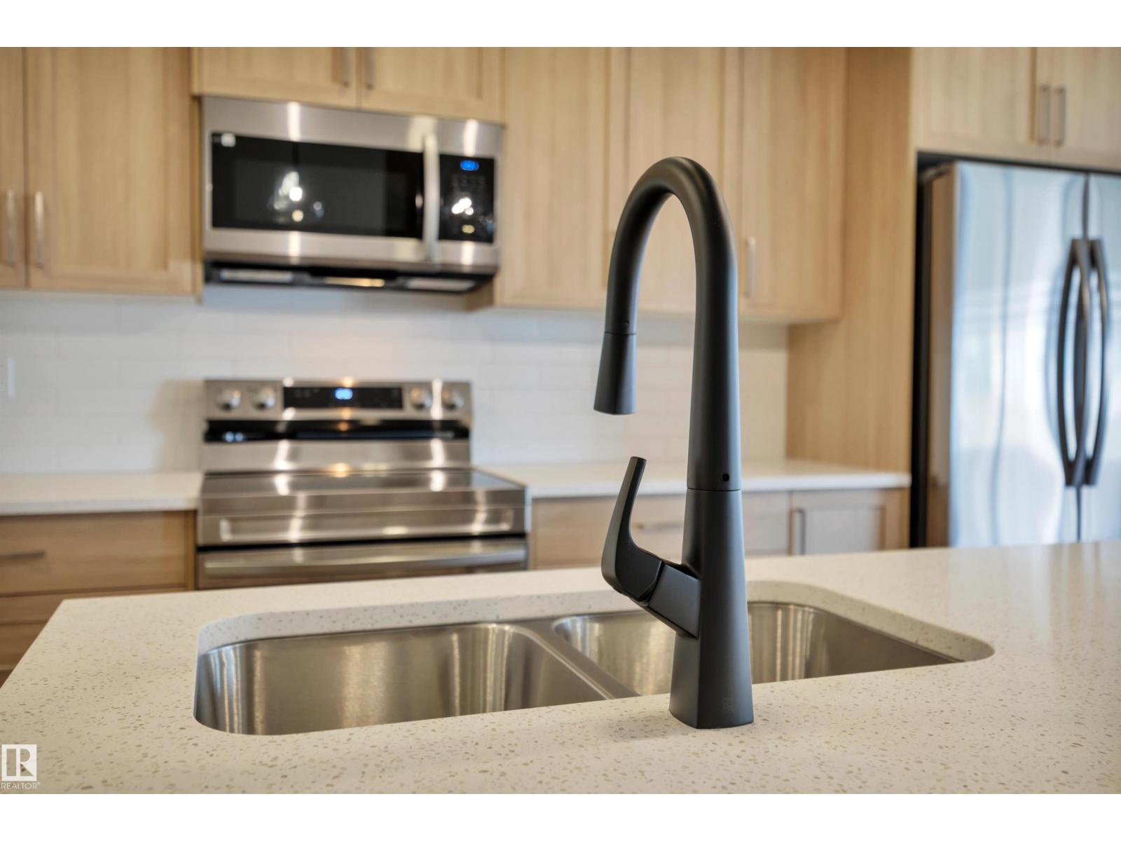 9104 Elves LO NW, Edmonton