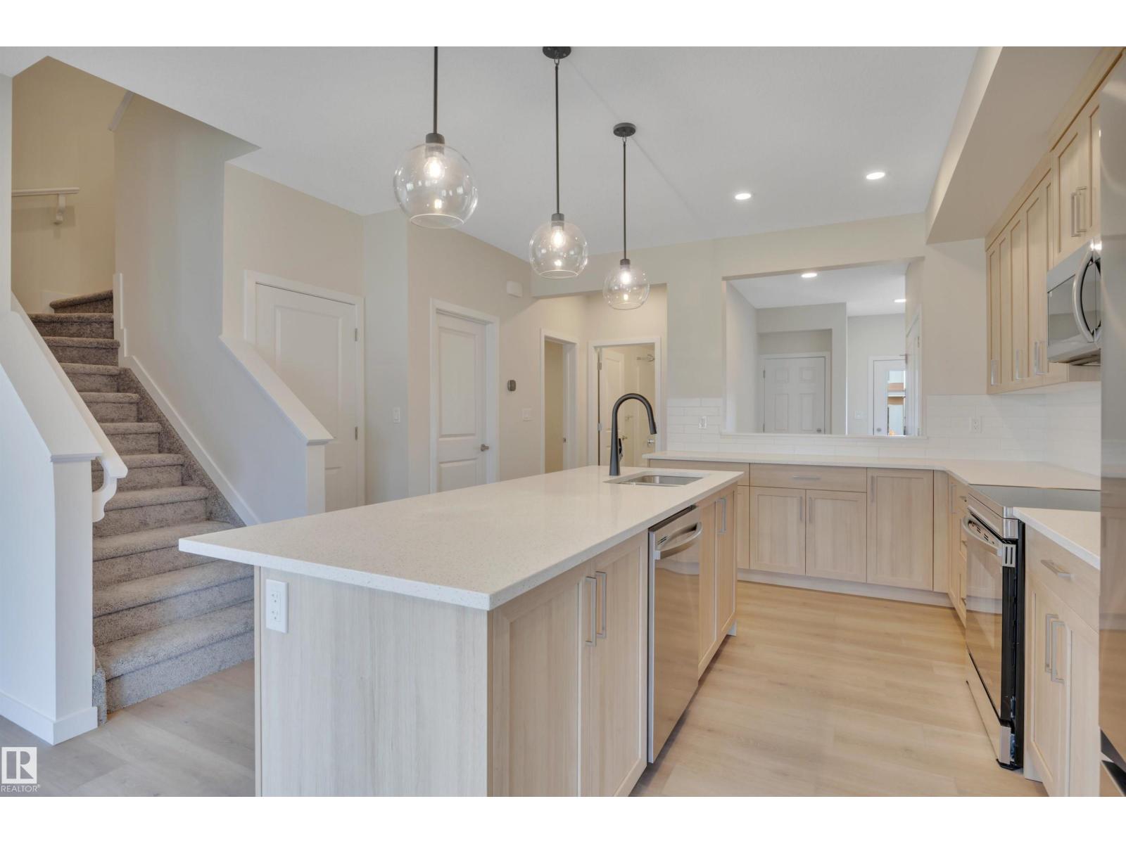 9104 Elves LO NW, Edmonton