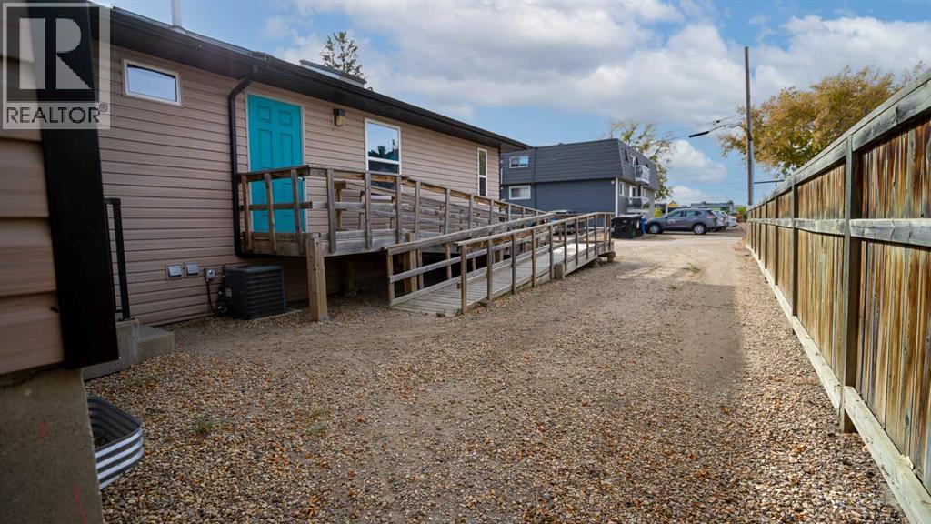 4610 48 Avenue - Photo 5 of 41, Red Deer, Alberta