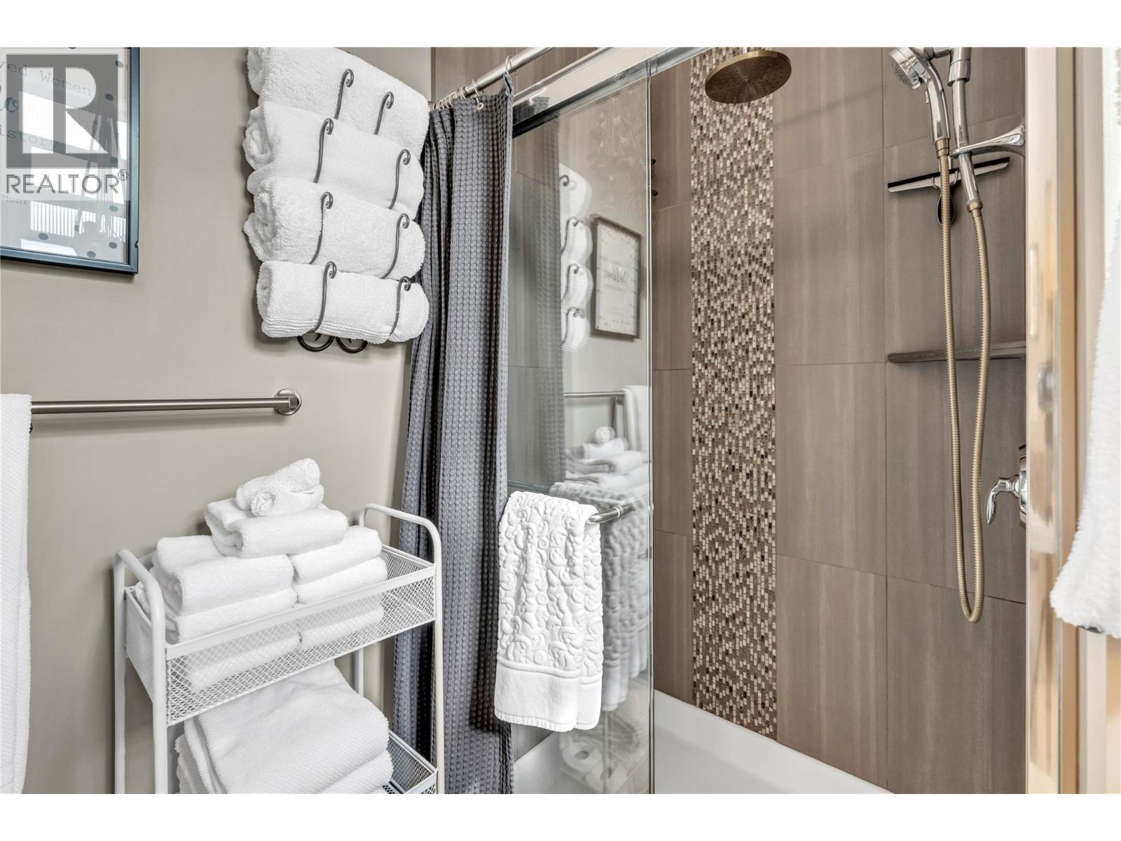 104 801 Ontario Street, Penticton