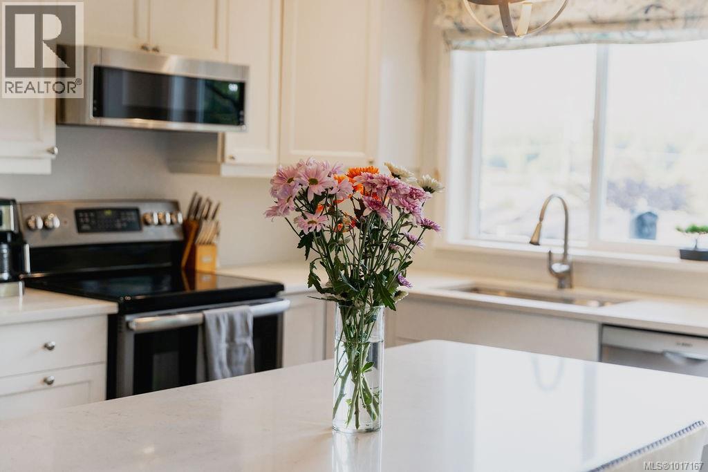  1301 Pine Road, Ucluelet