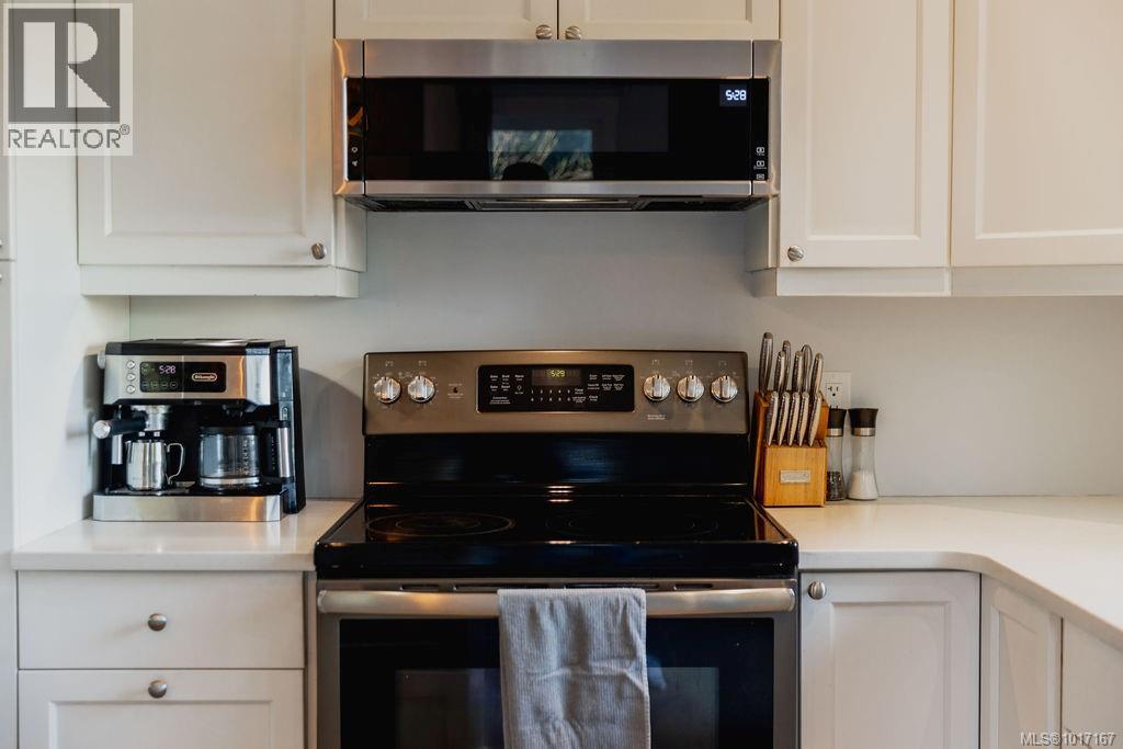  1301 Pine Road, Ucluelet