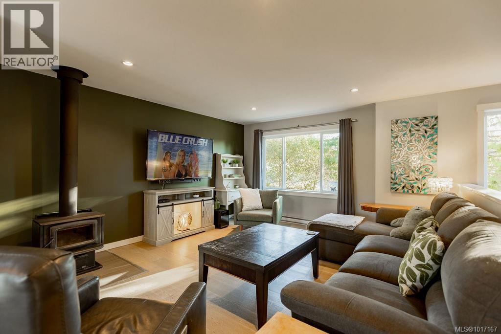  1301 Pine Road, Ucluelet