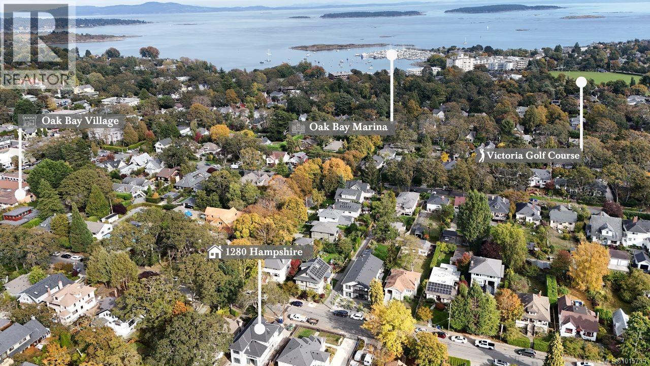  1280 Hampshire Road, Oak Bay