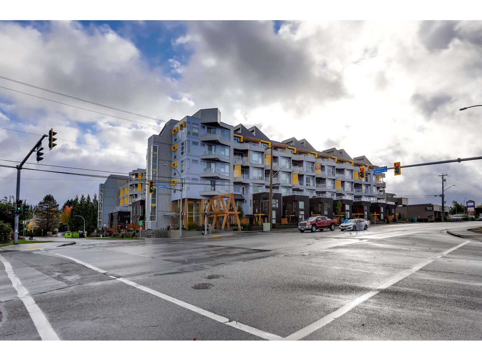 202 32838 LANDEAU PLACE, ABBOTSFORD