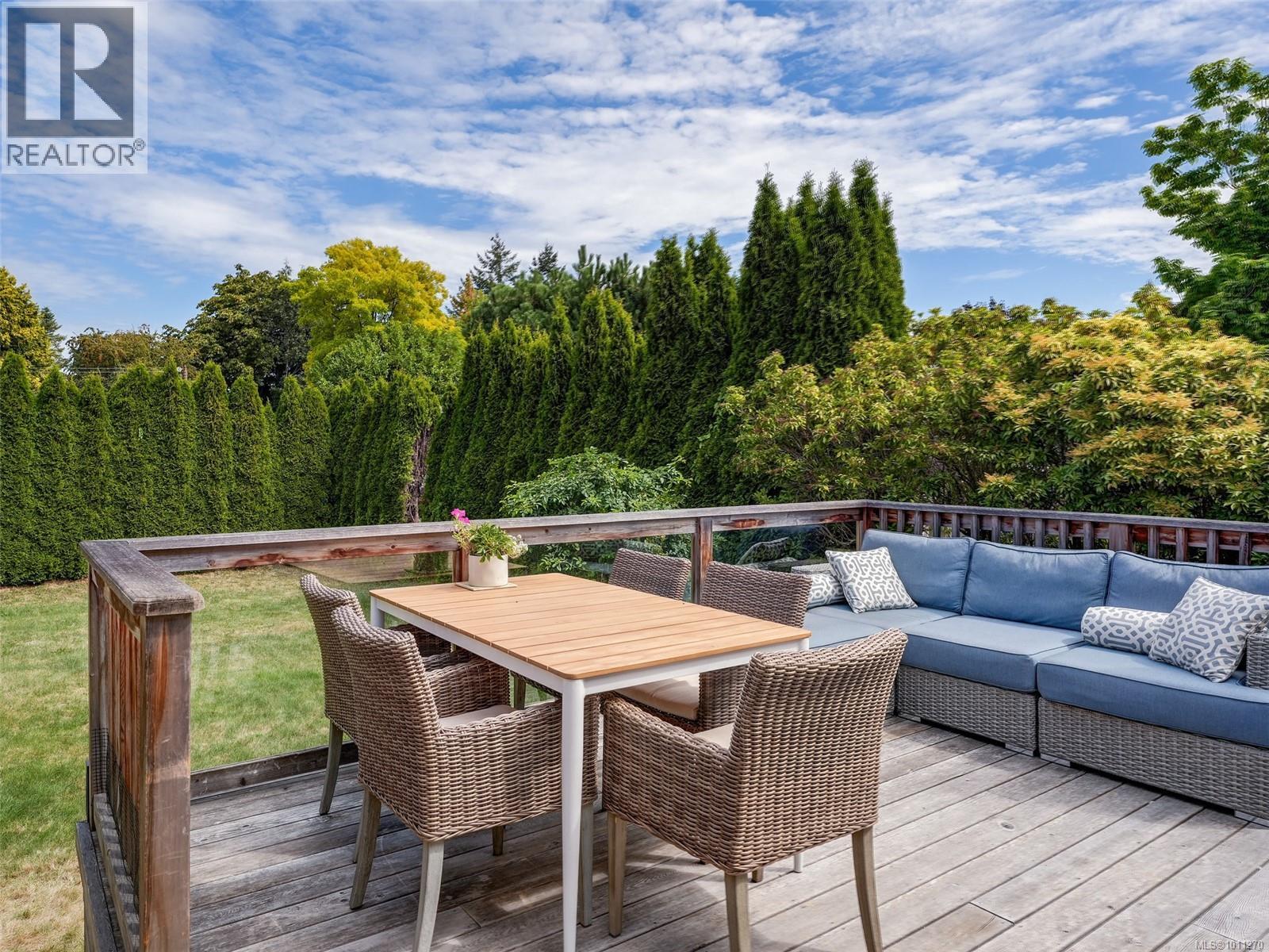  2526 Dalhousie Street, Oak Bay