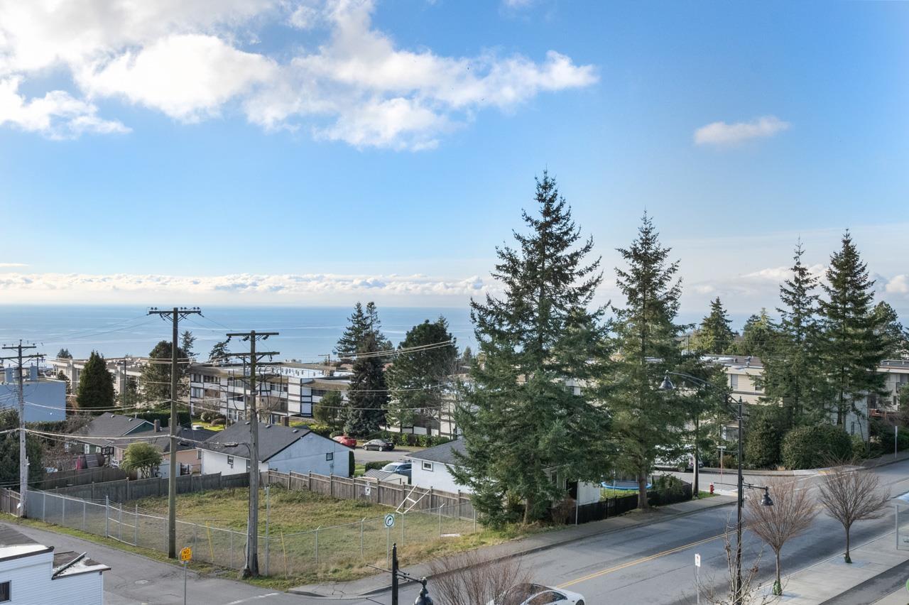 408 1441 JOHNSTON ROAD, White Rock