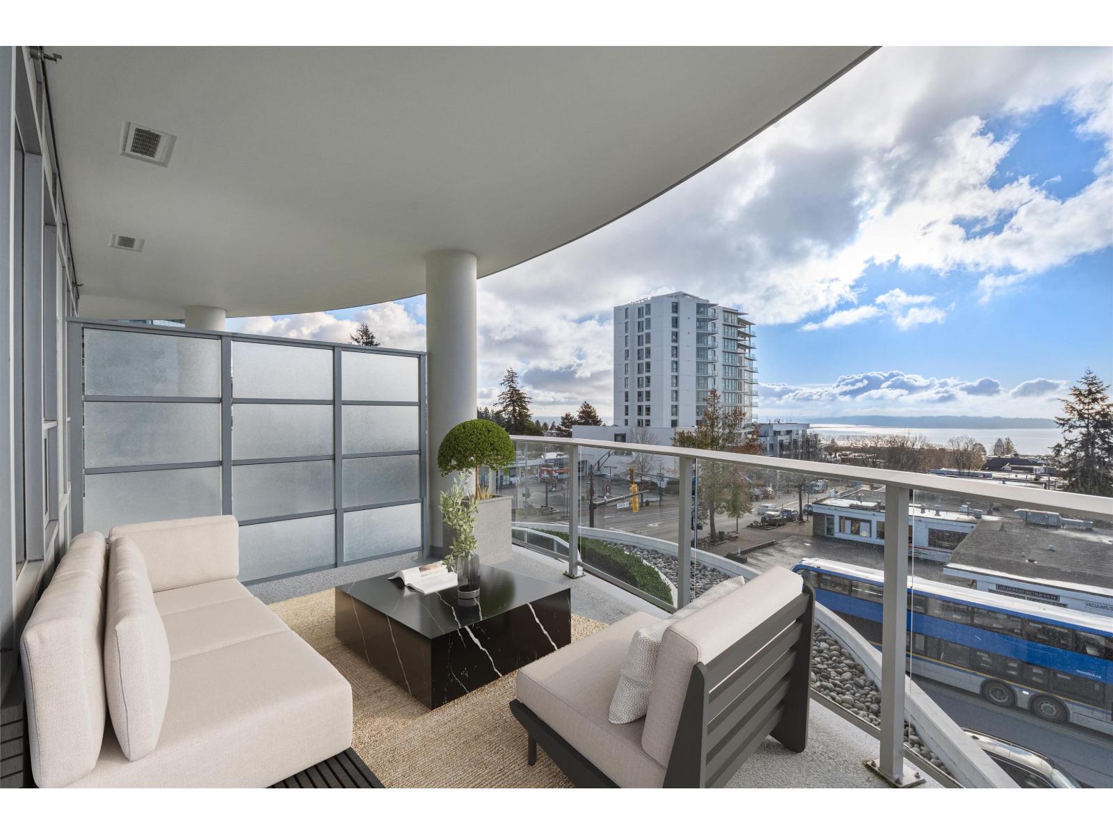 408 1441 JOHNSTON ROAD, White Rock