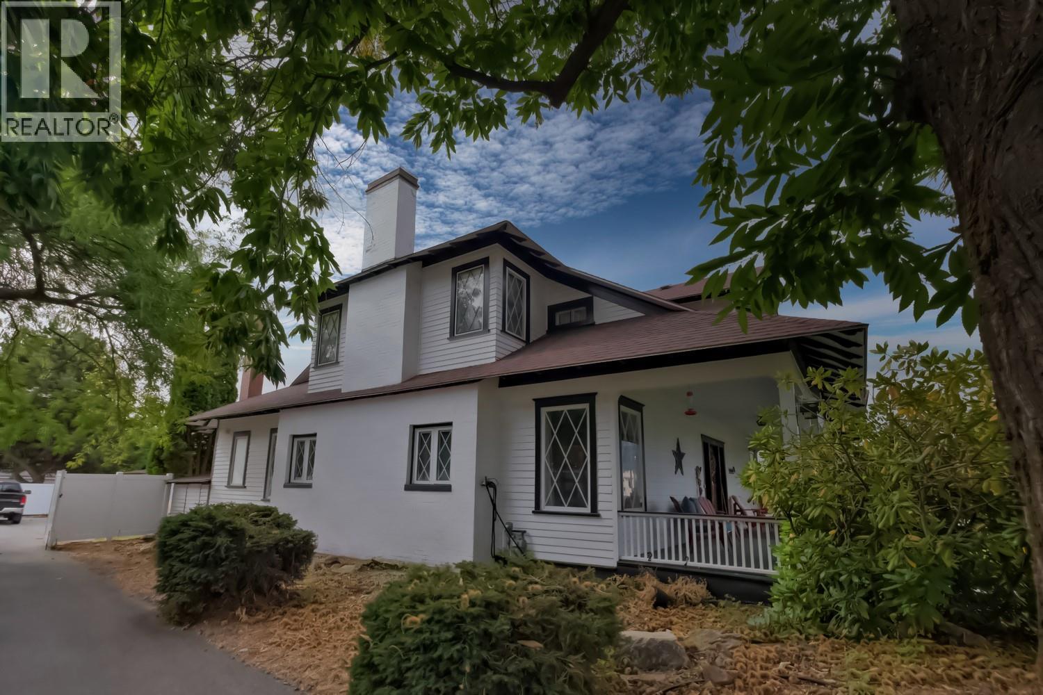  150 EDMONTON Avenue, Penticton