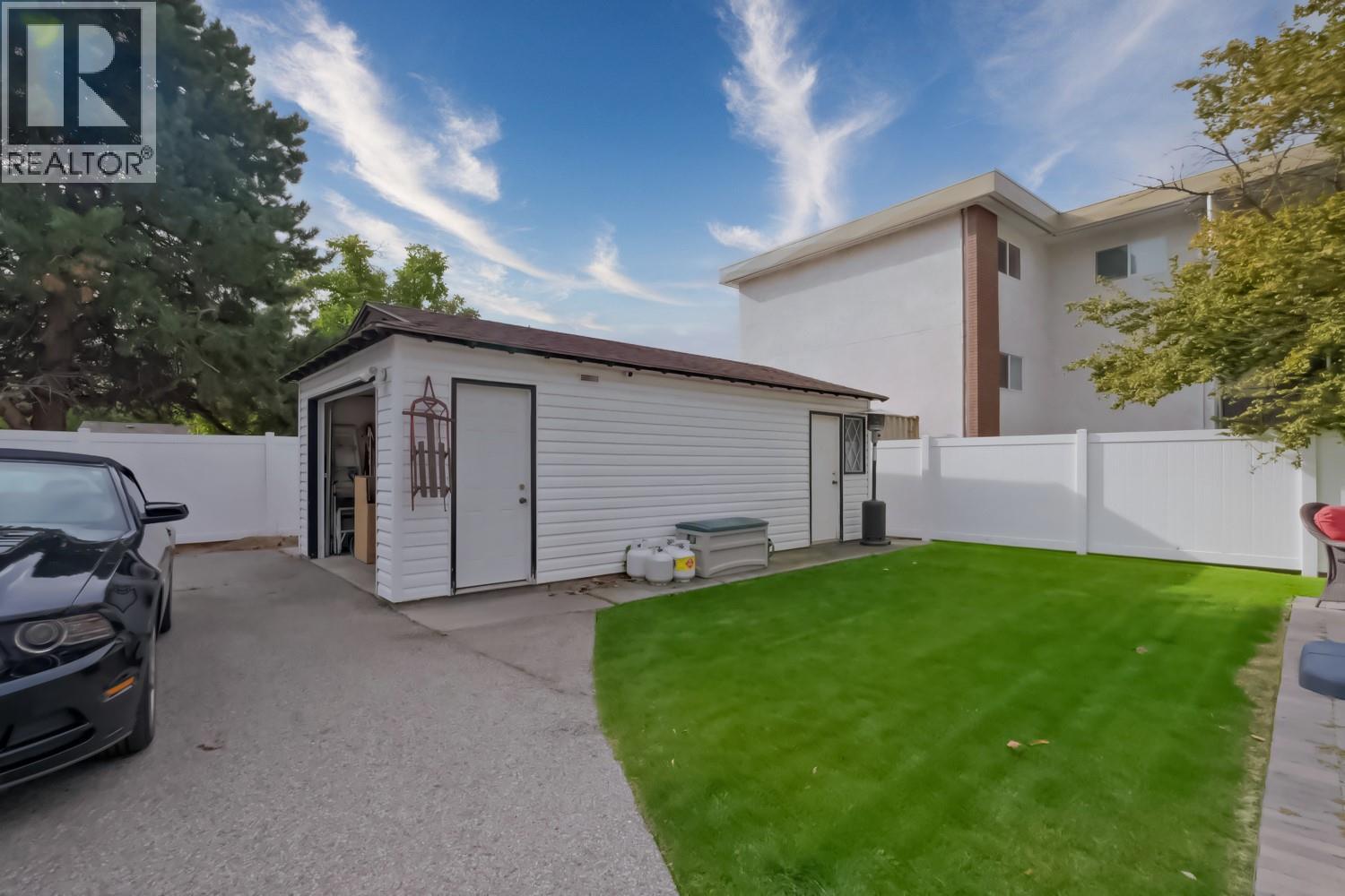 150 EDMONTON Avenue, Penticton