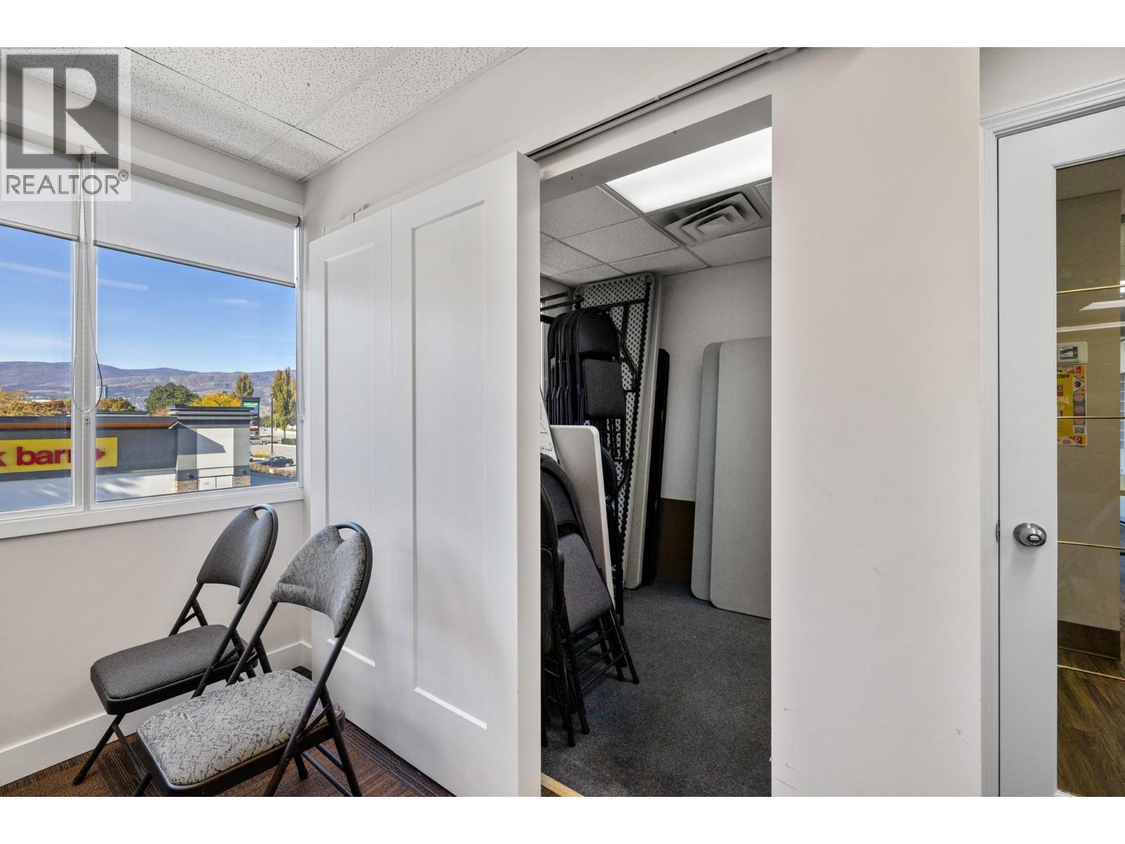 201 & 203 1505 Harvey Avenue, Kelowna