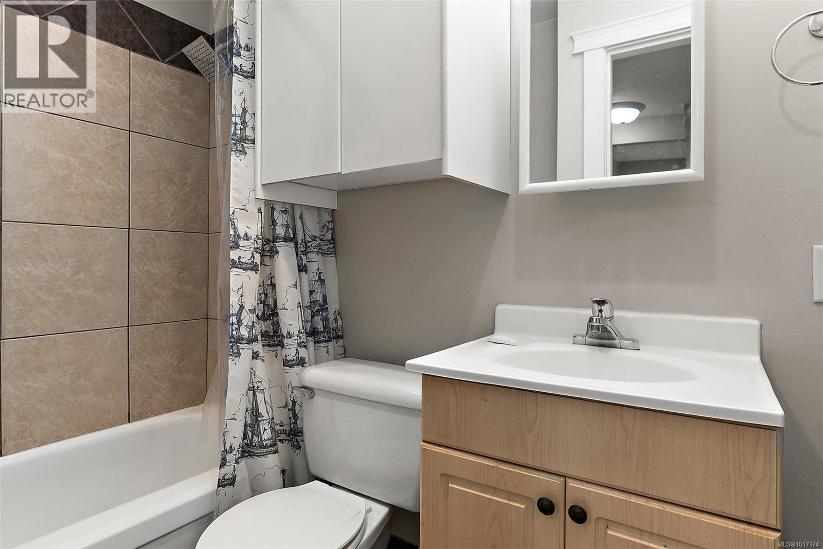 43 477 Lampson Street, Esquimalt