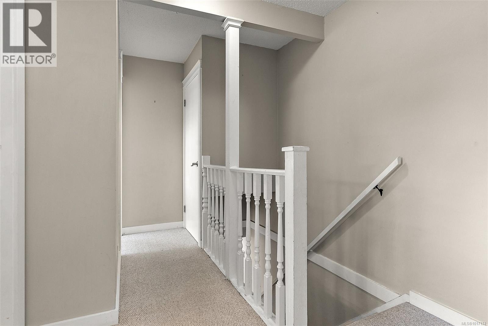 43 477 Lampson Street, Esquimalt