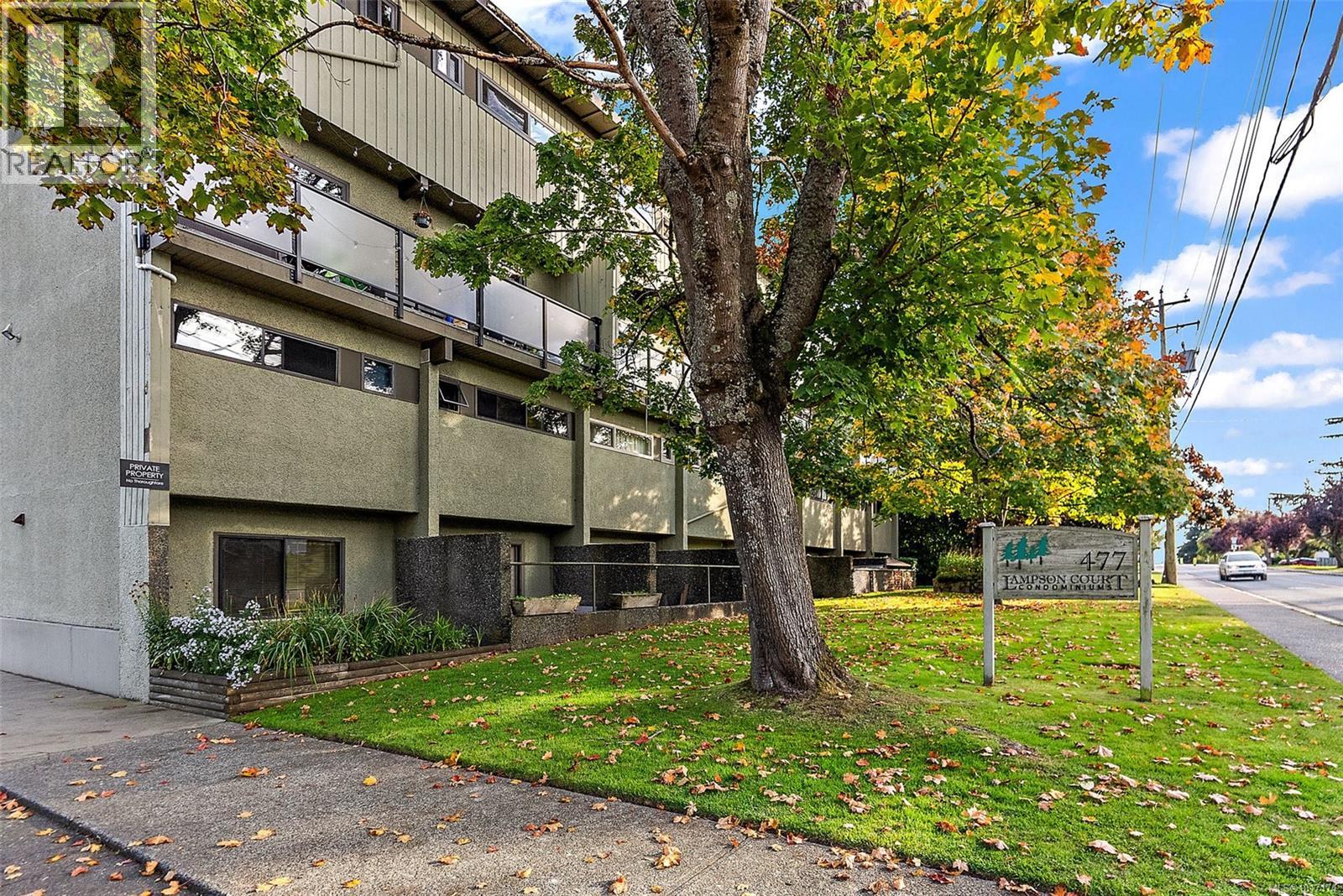 43 477 Lampson Street, Esquimalt