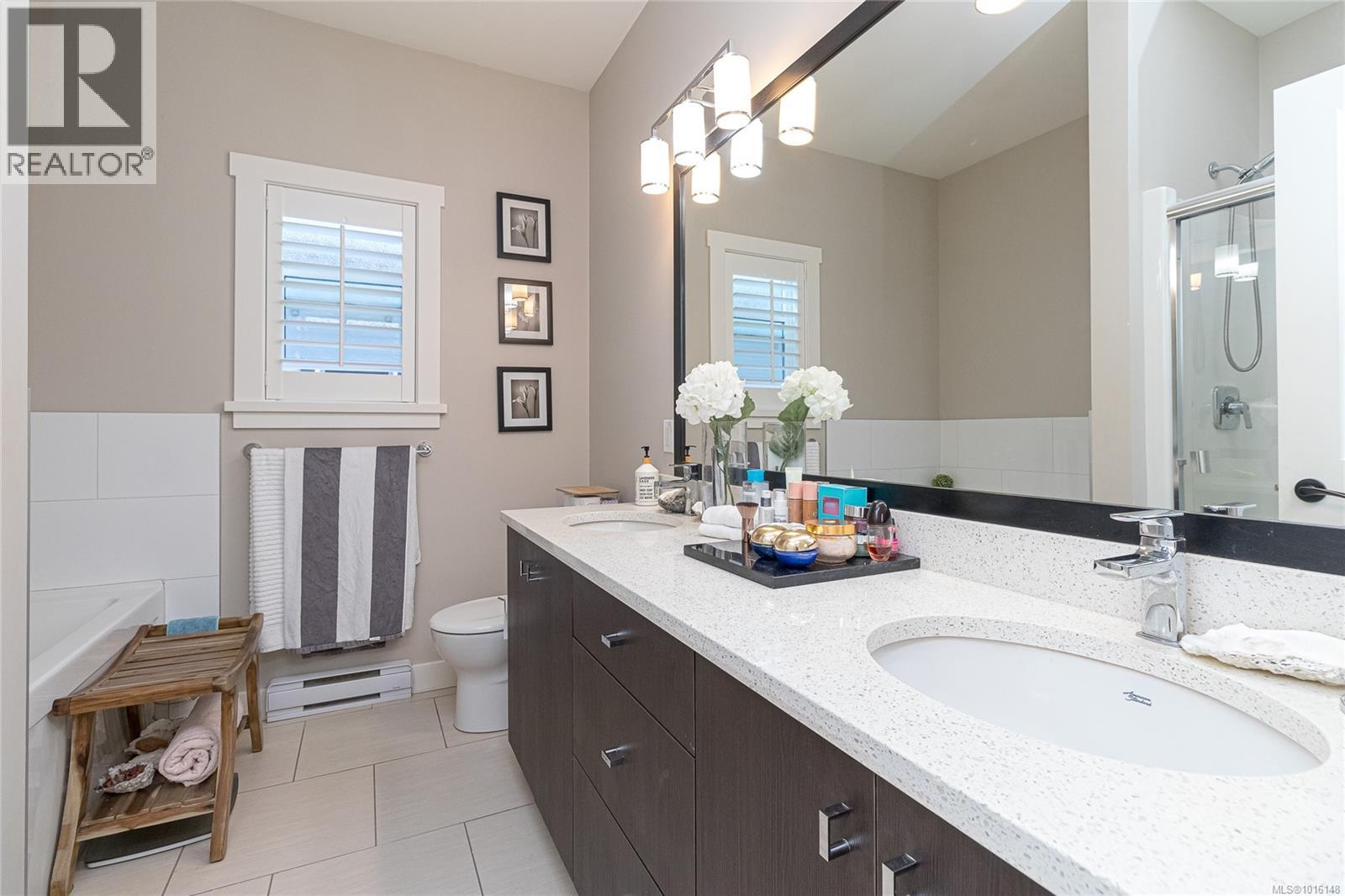  3526 Luxton Road, Langford