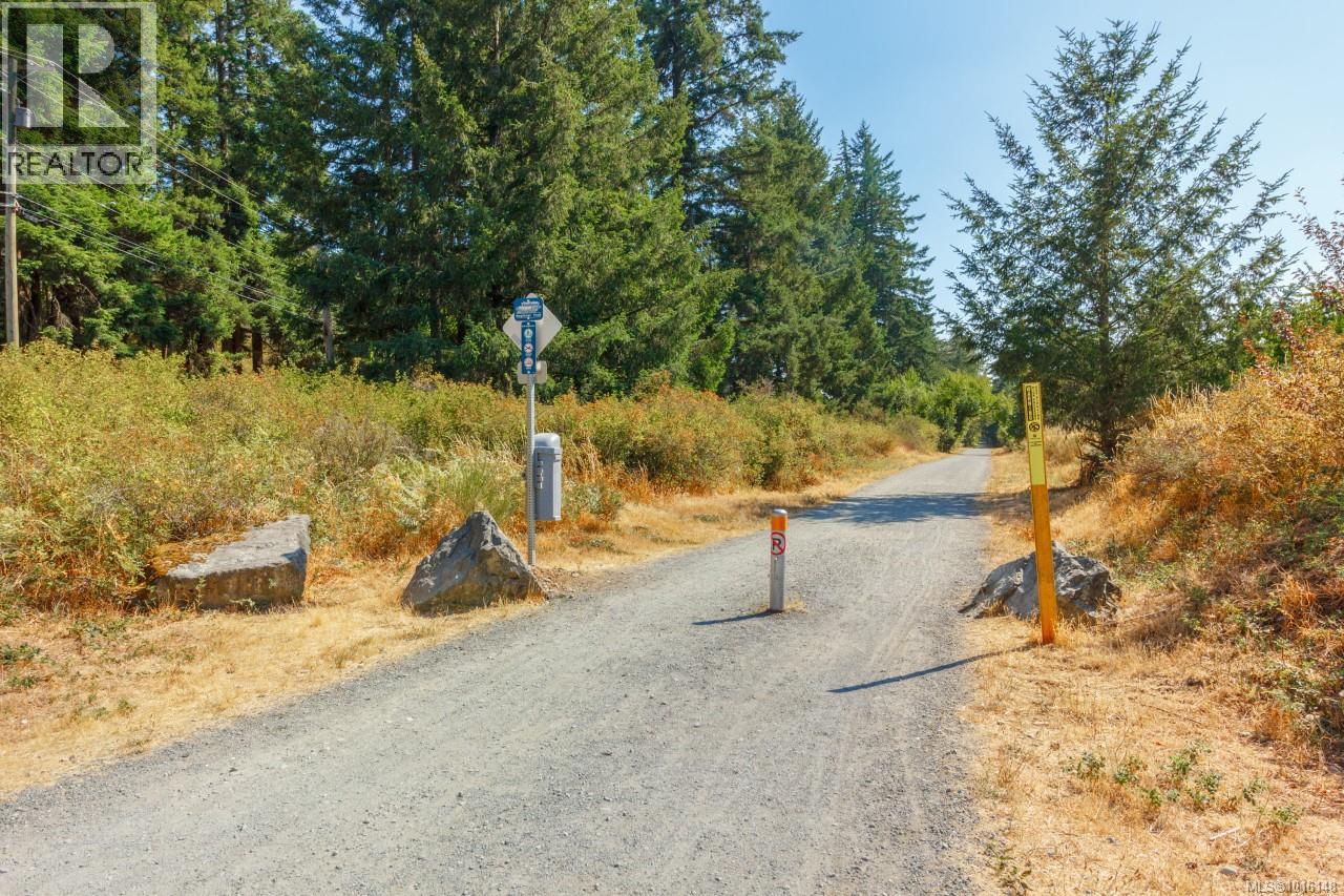  3526 Luxton Road, Langford