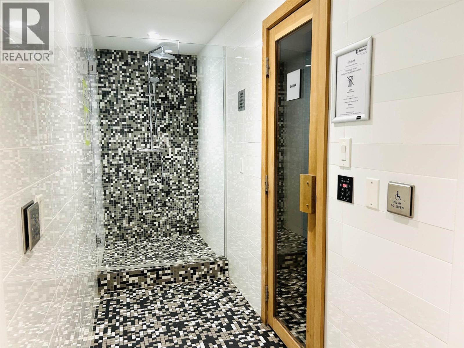 4303 567 CLARKE ROAD, Coquitlam