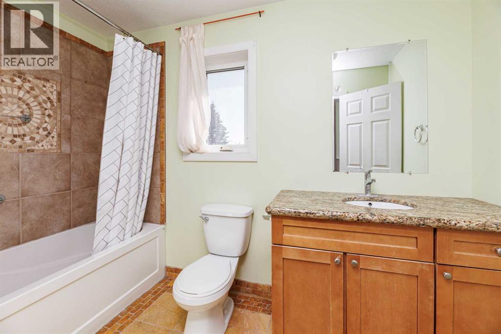 5140 51 Street, Lacombe